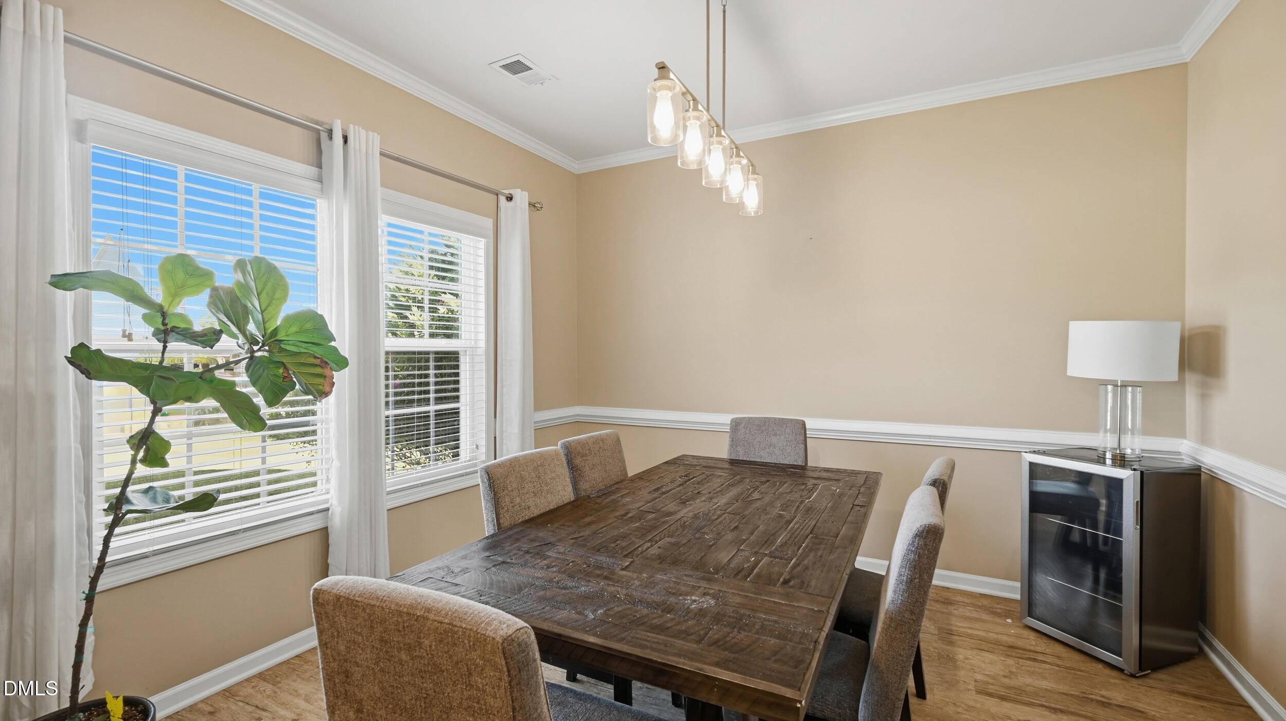 1017 Scotch Pine Way Property Photo 8