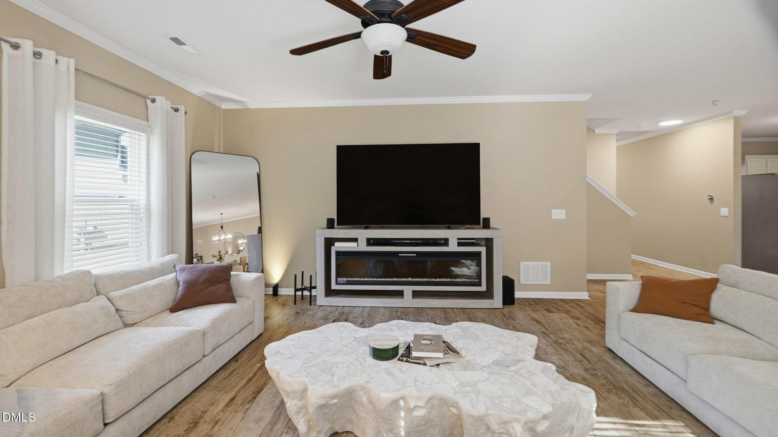 1017 Scotch Pine Way Property Photo 12
