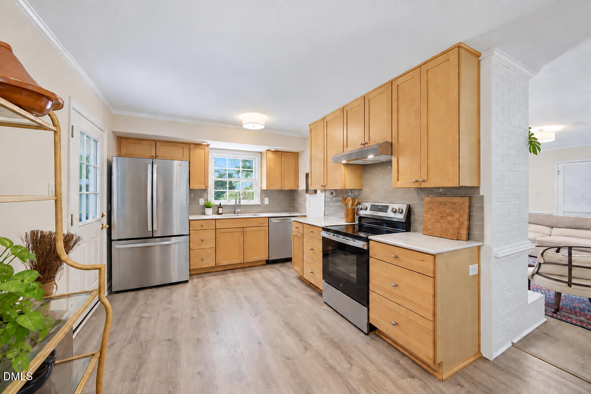 2613 W Cornwallis Road Property Photo 14