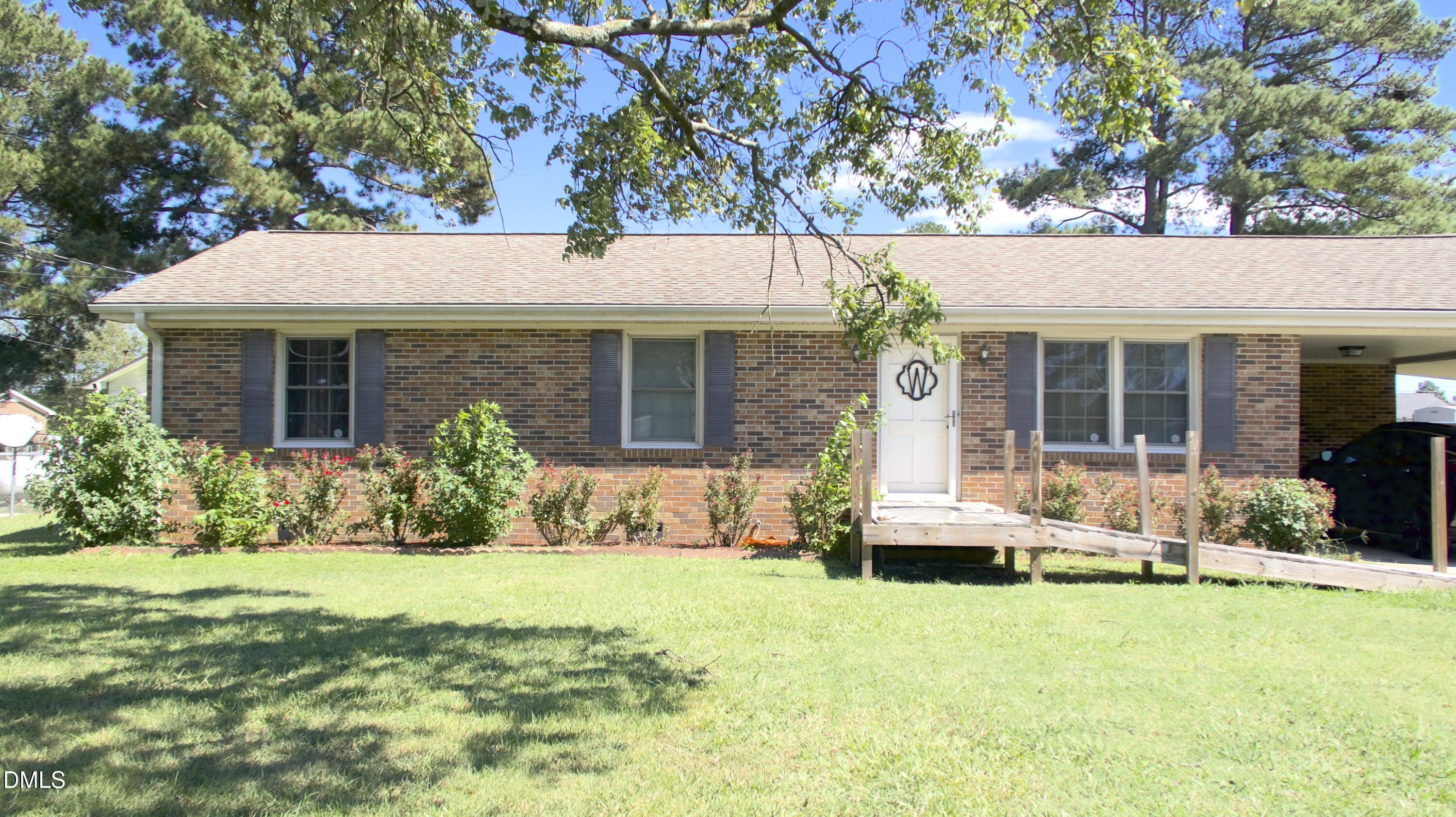 104 Branch St Property Photo 1