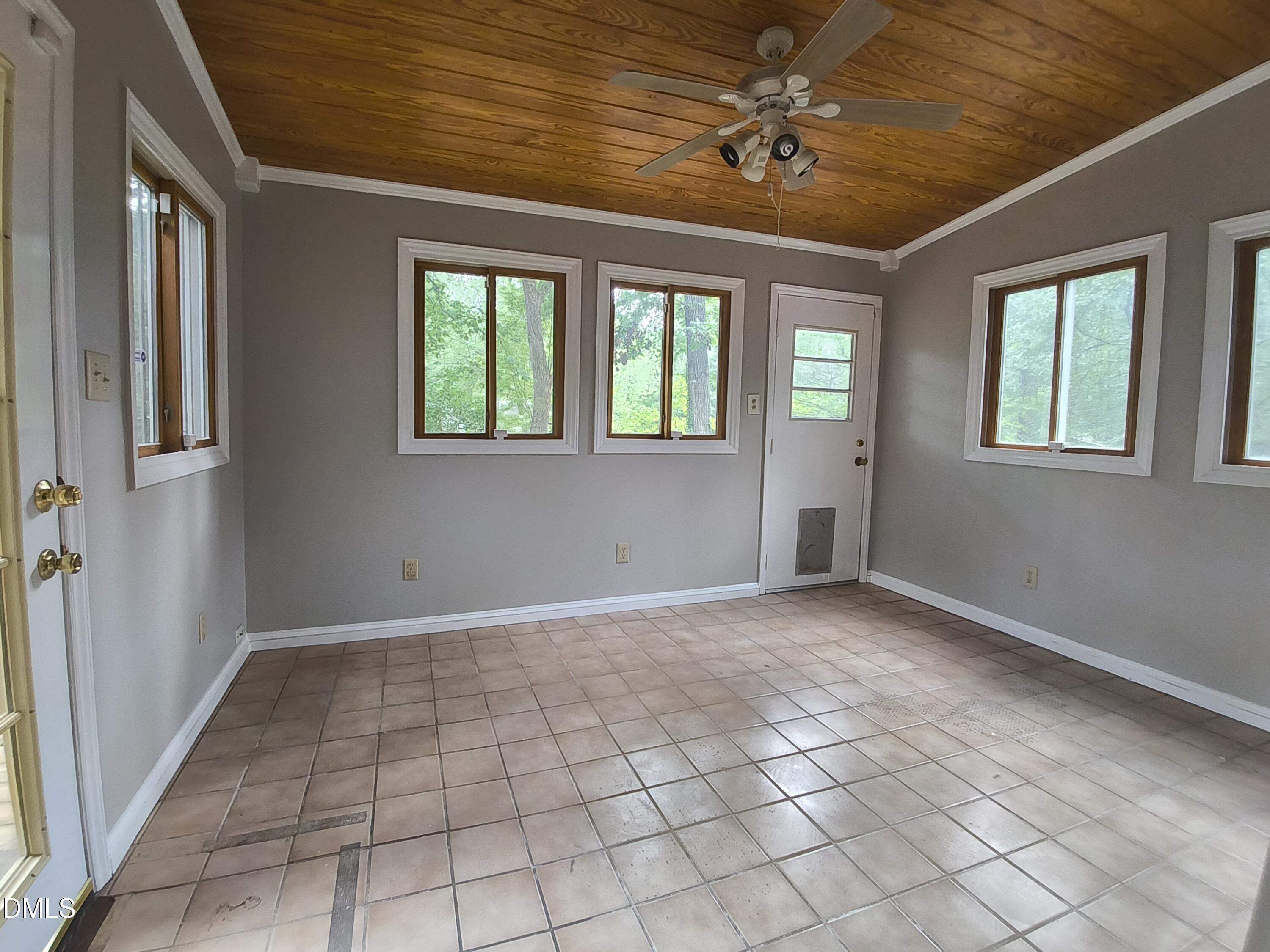 708 Dawnwood Court Property Photo 7