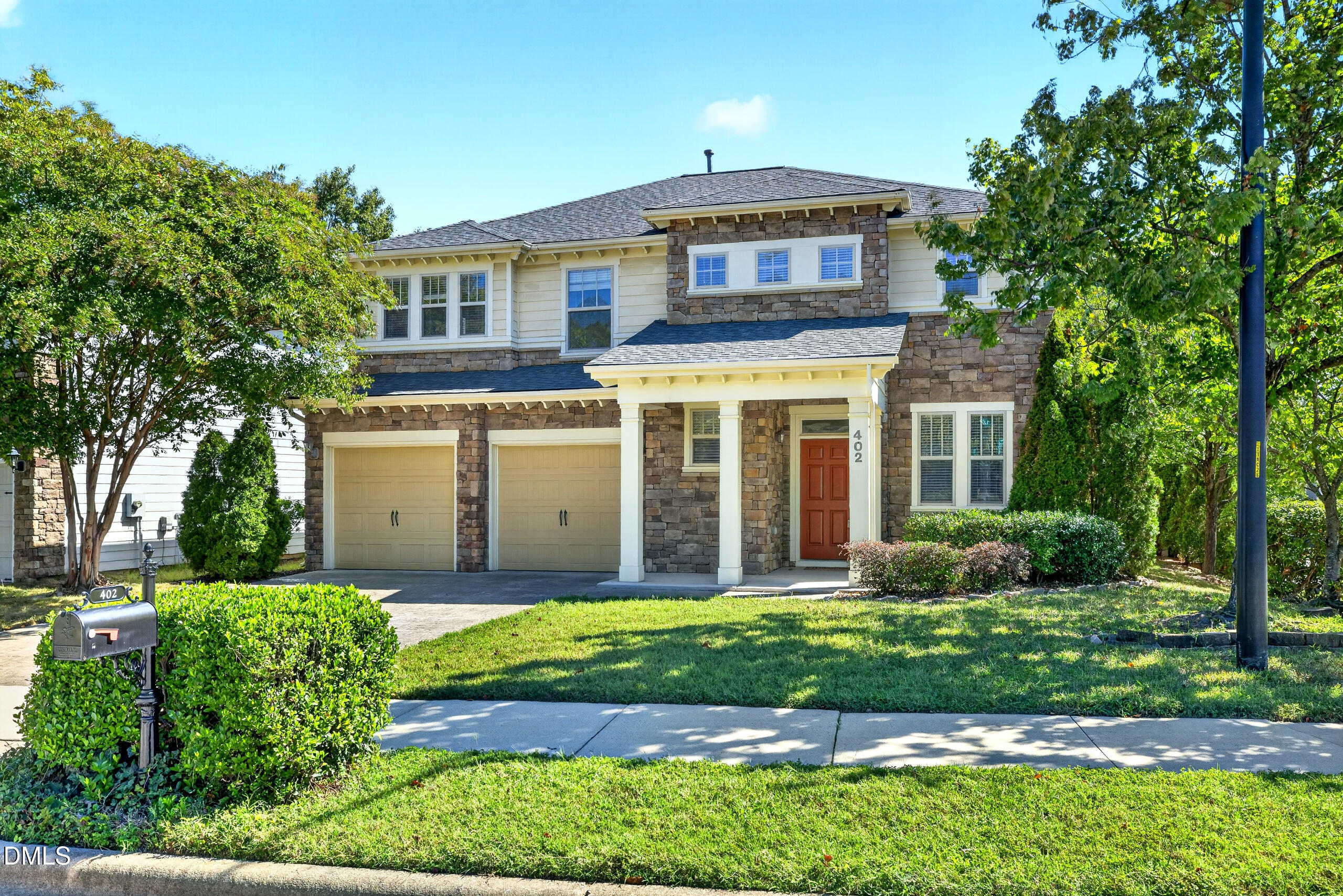 402 Otter Cliff Way Property Photo 1