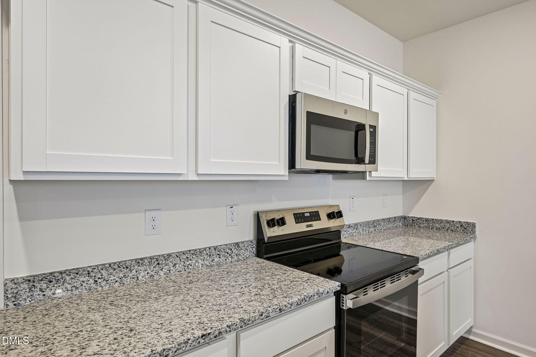 860 Hanford Lndg Drive Property Photo 14