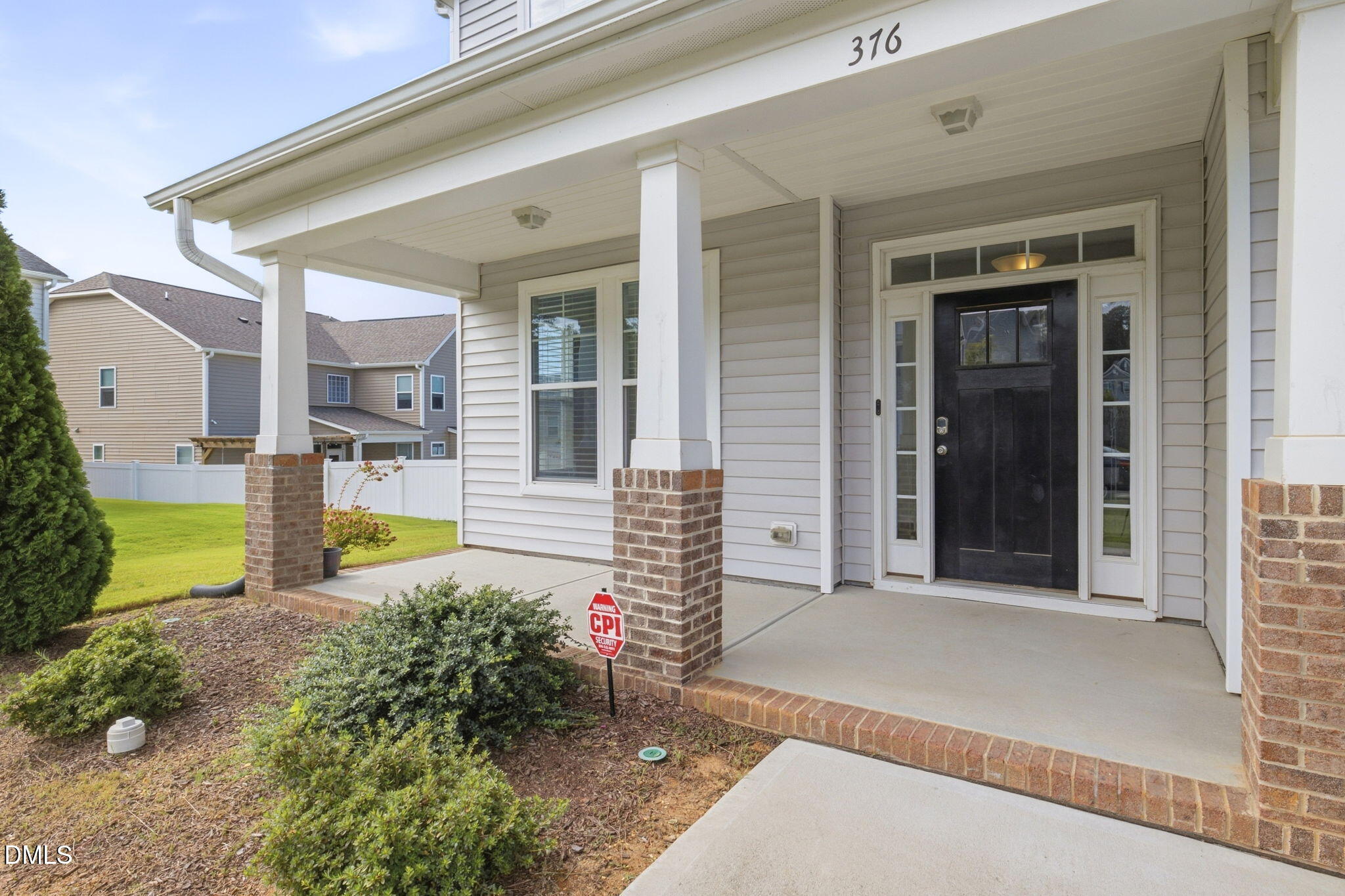 376 Streamliner Boulevard Property Photo 4