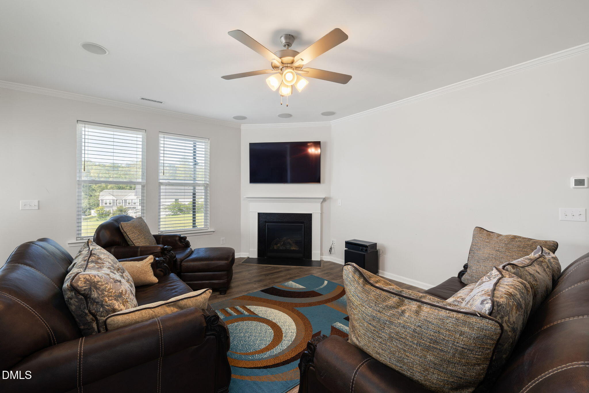 376 Streamliner Boulevard Property Photo 9