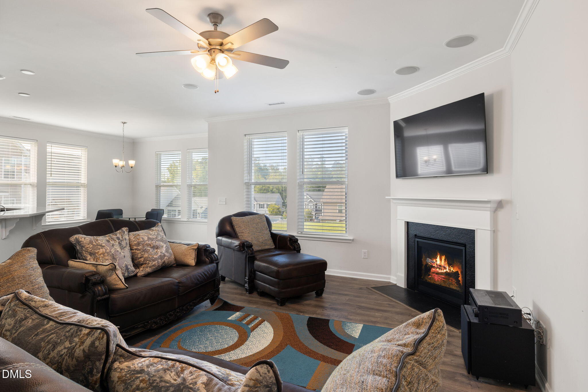 376 Streamliner Boulevard Property Photo 12