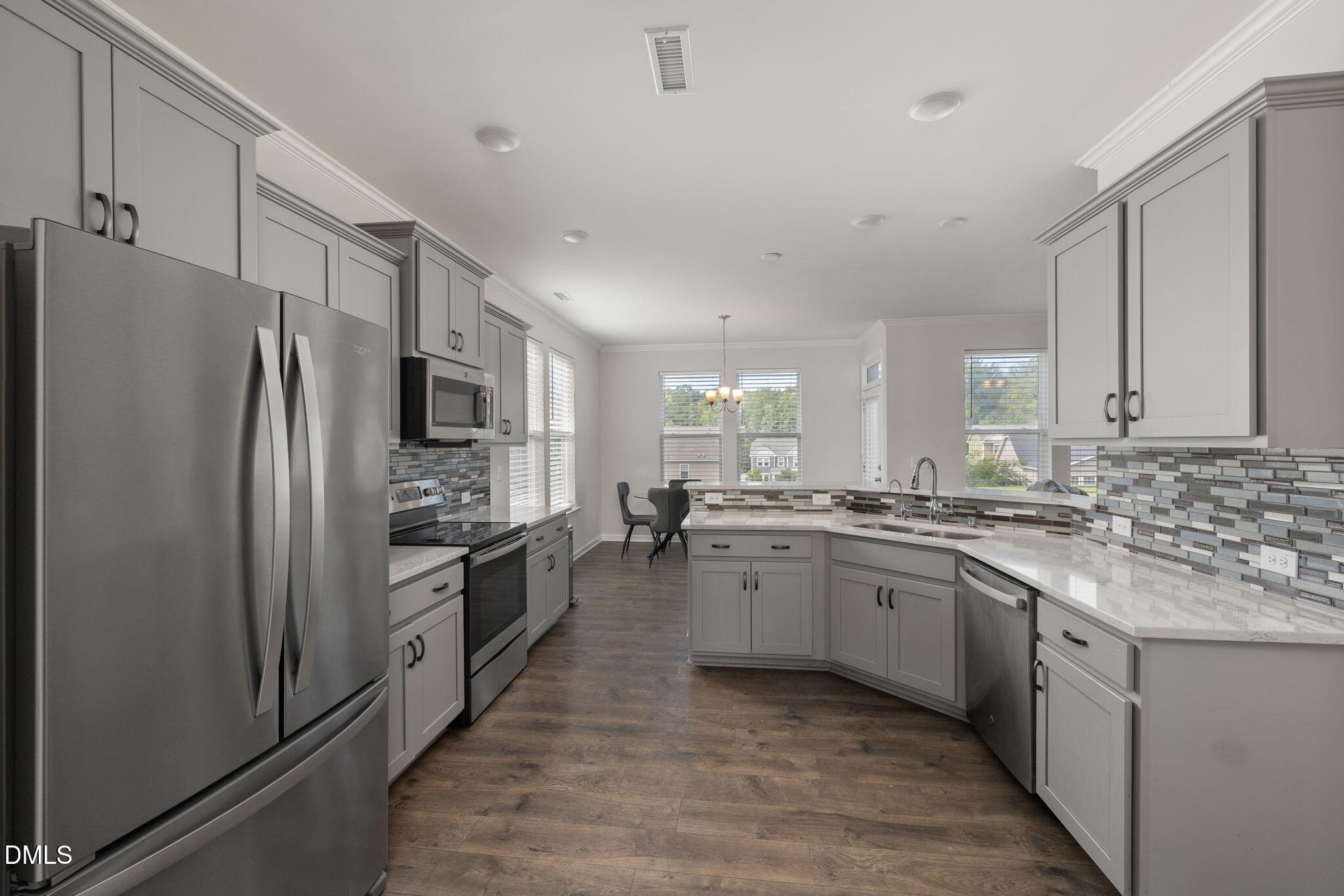 376 Streamliner Boulevard Property Photo 13