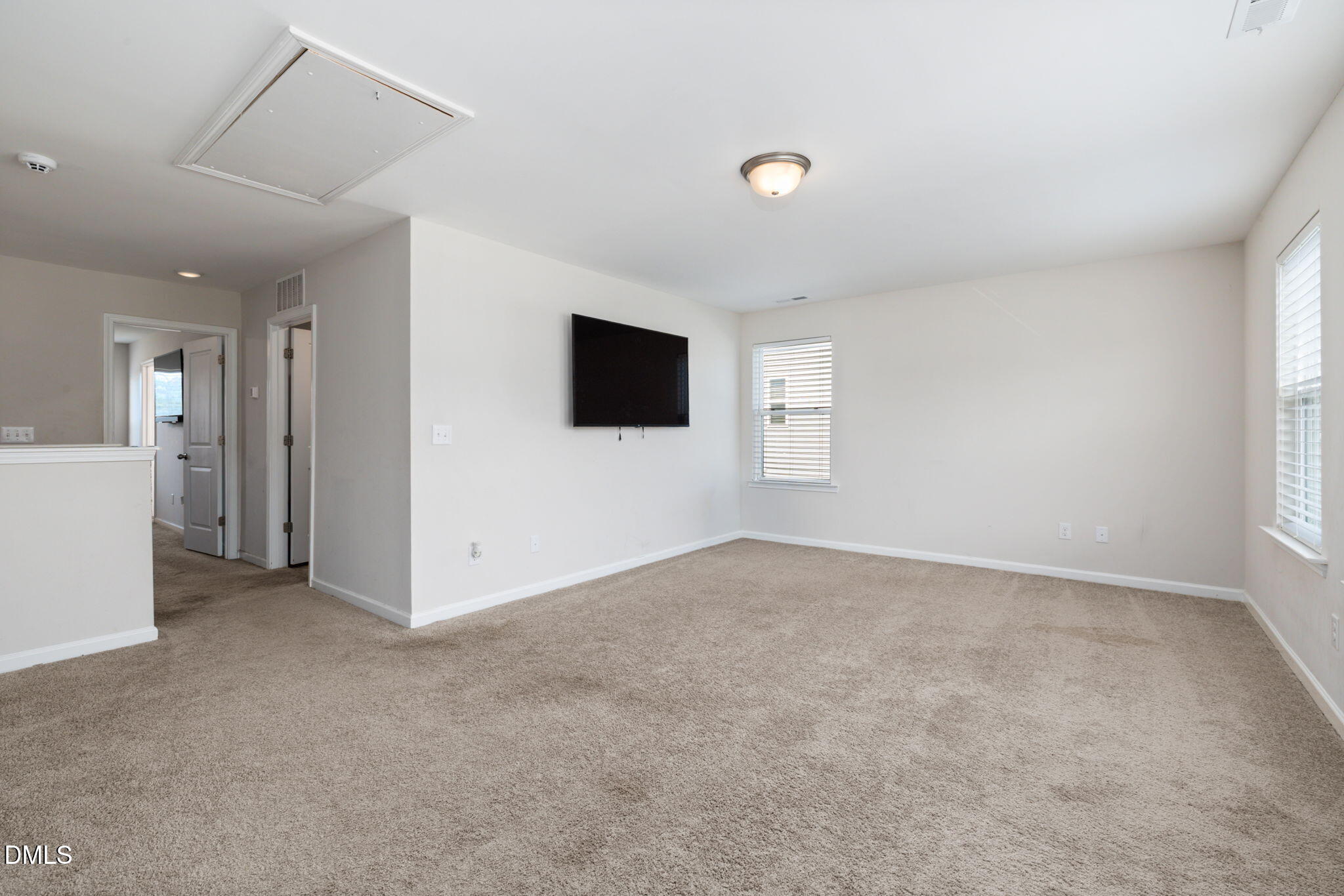 376 Streamliner Boulevard Property Photo 26