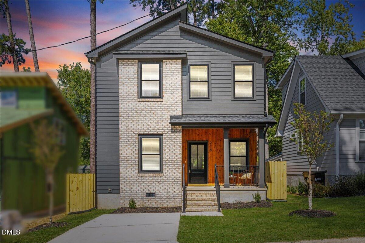 218 W Maynard Avenue Property Photo 1