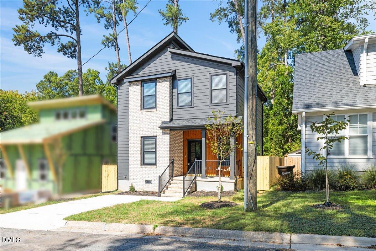 218 W Maynard Avenue Property Photo 2