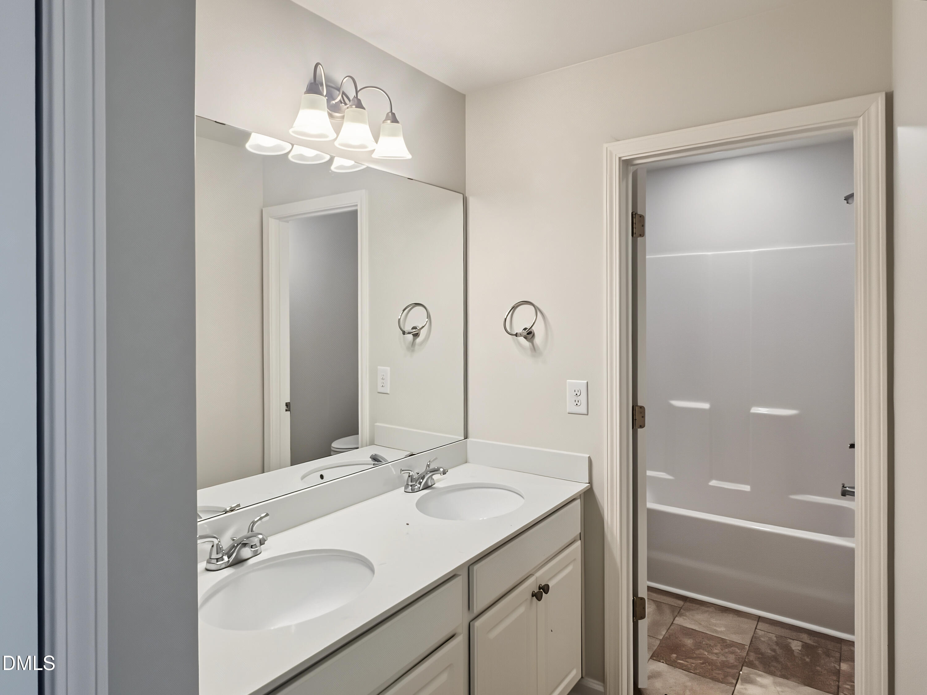 96 Saddle Oaks Lane Property Photo 12