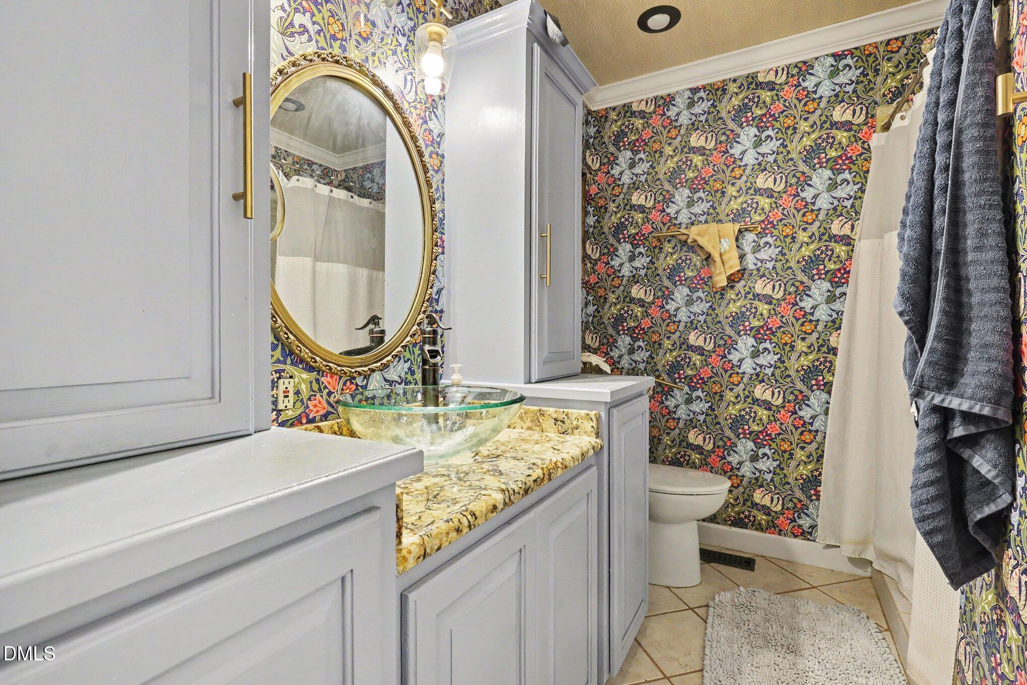 4105 Yadkin Drive Property Photo 10