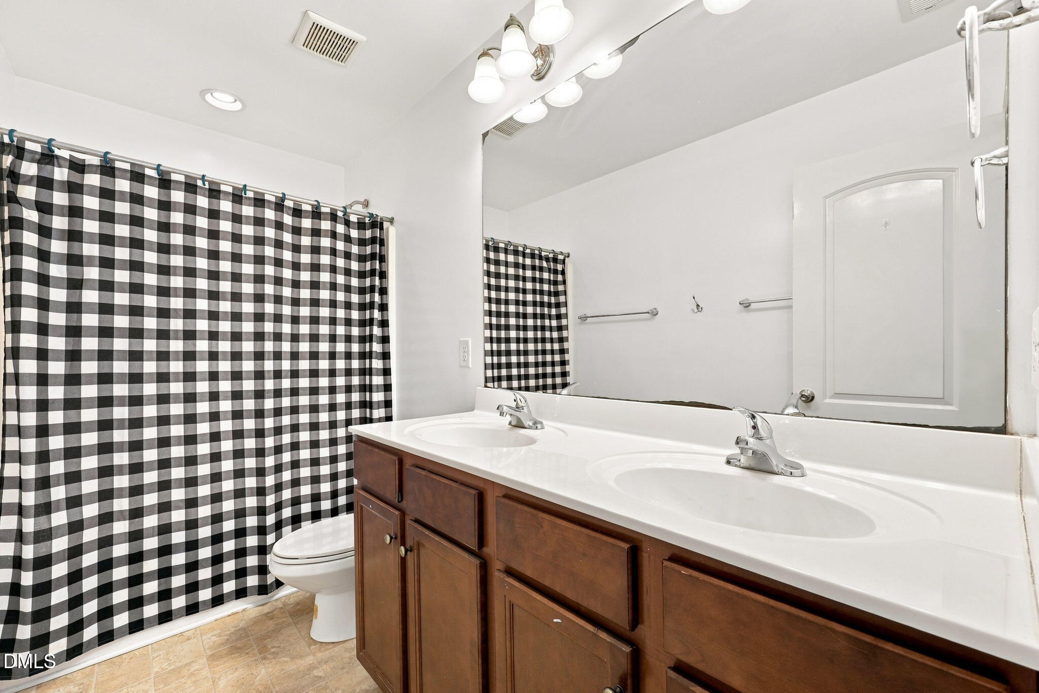 1103 Southwind Court Property Photo 28