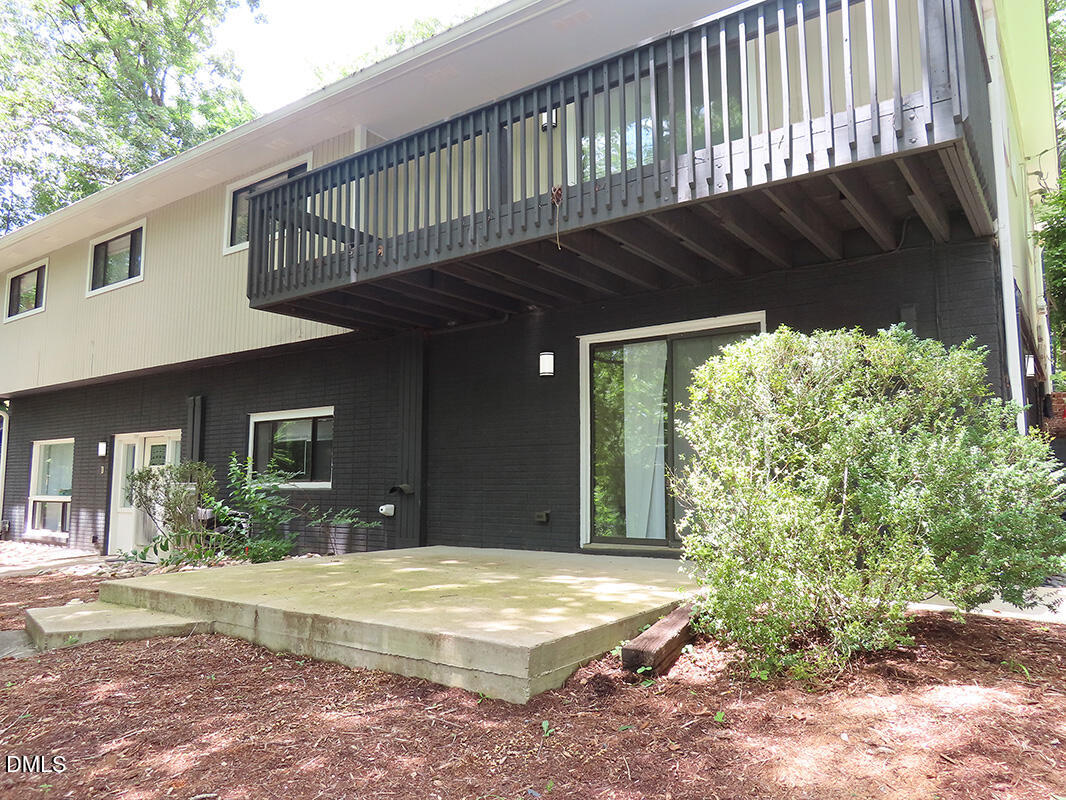 1000 Sparrow Trail B Property Photo 9