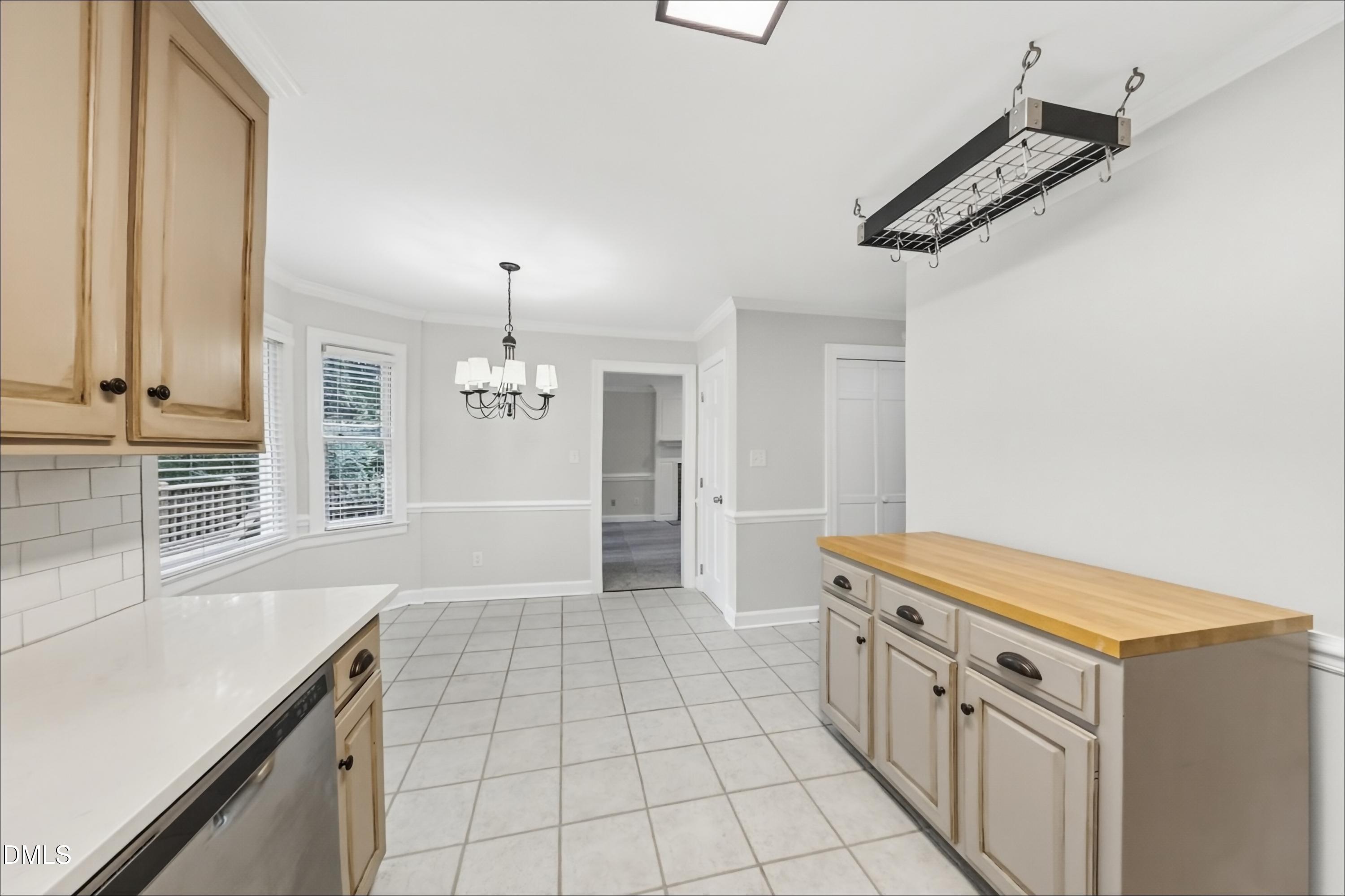 1808 Thorpshire Drive Property Photo 9
