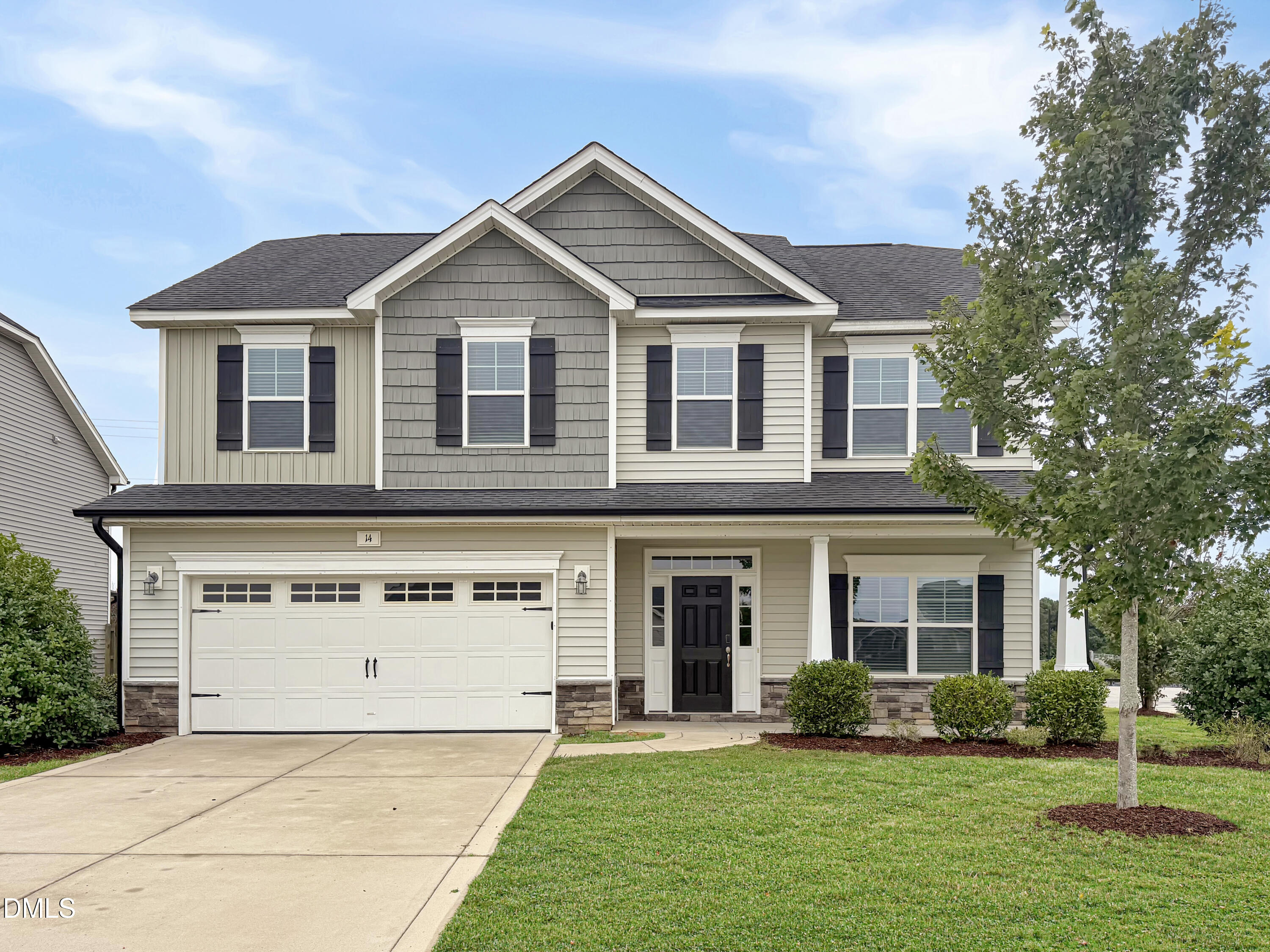 14 National Drive Property Photo 1