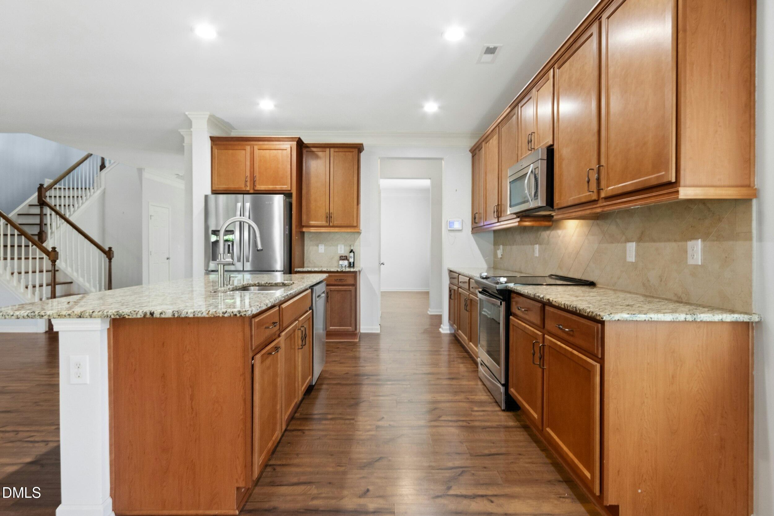 112 Congaree Drive Property Photo 8