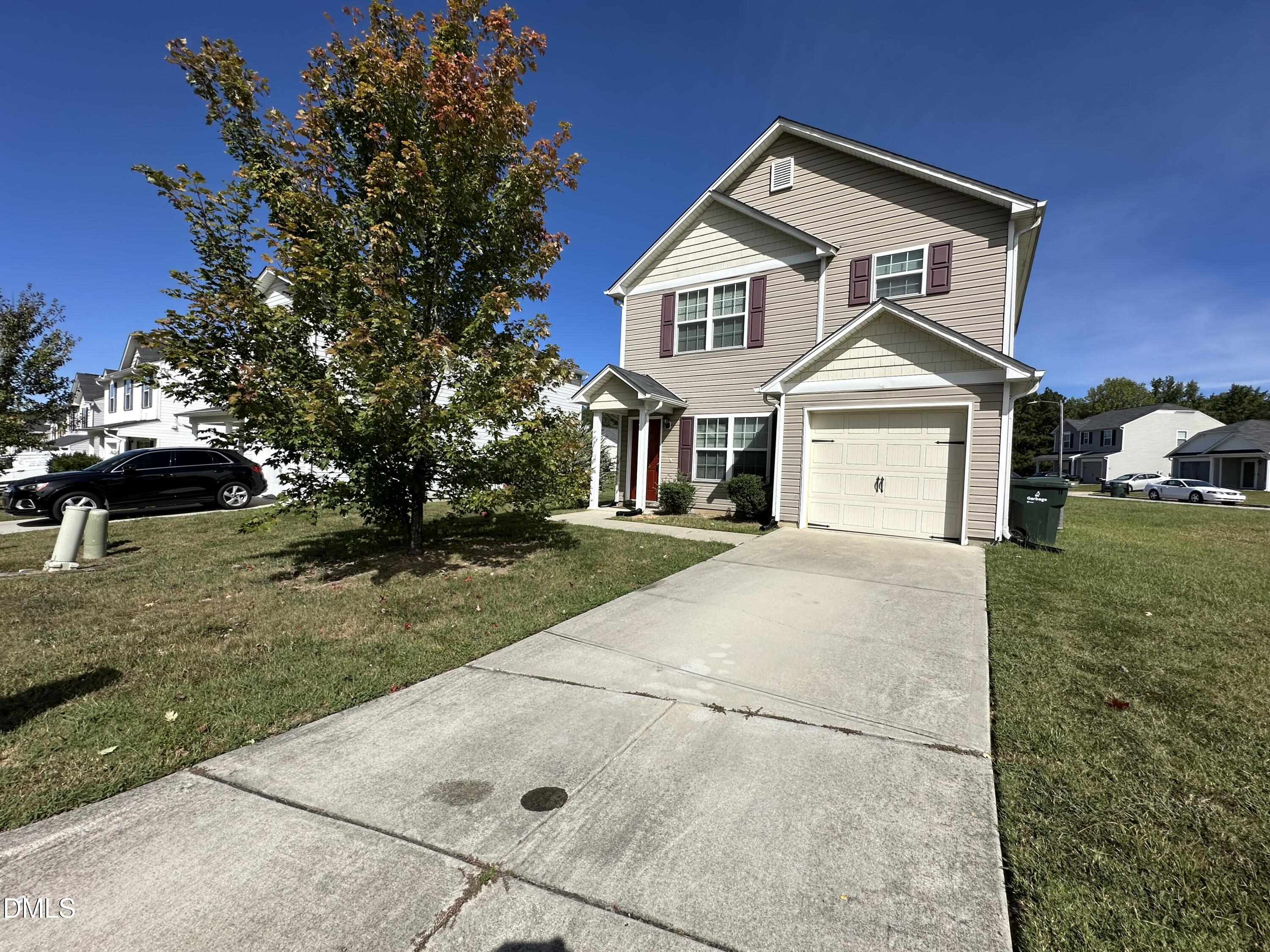 4773 Queen Pierrette Street Property Photo 2