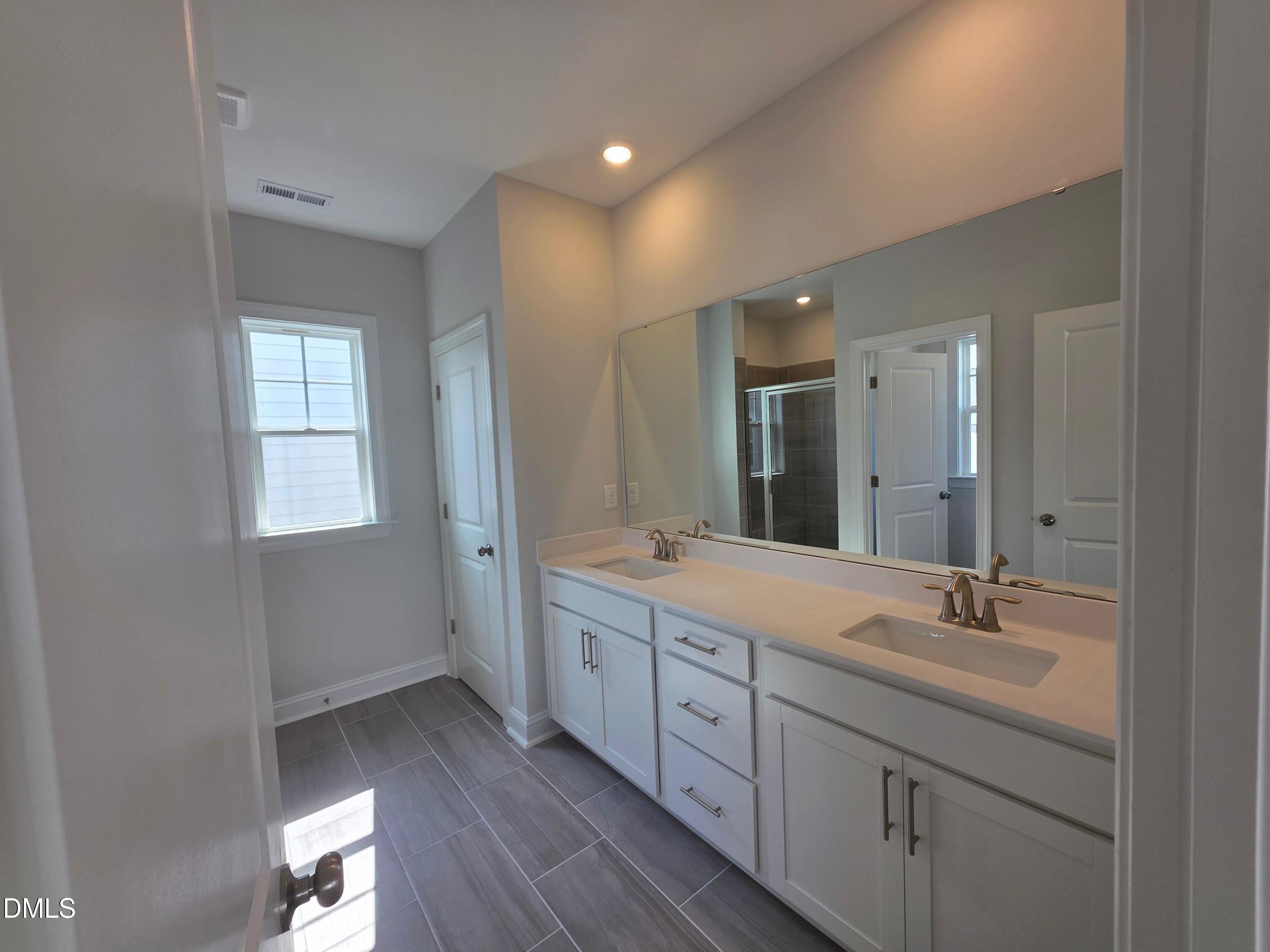 520 Everglow Lane Property Photo 15