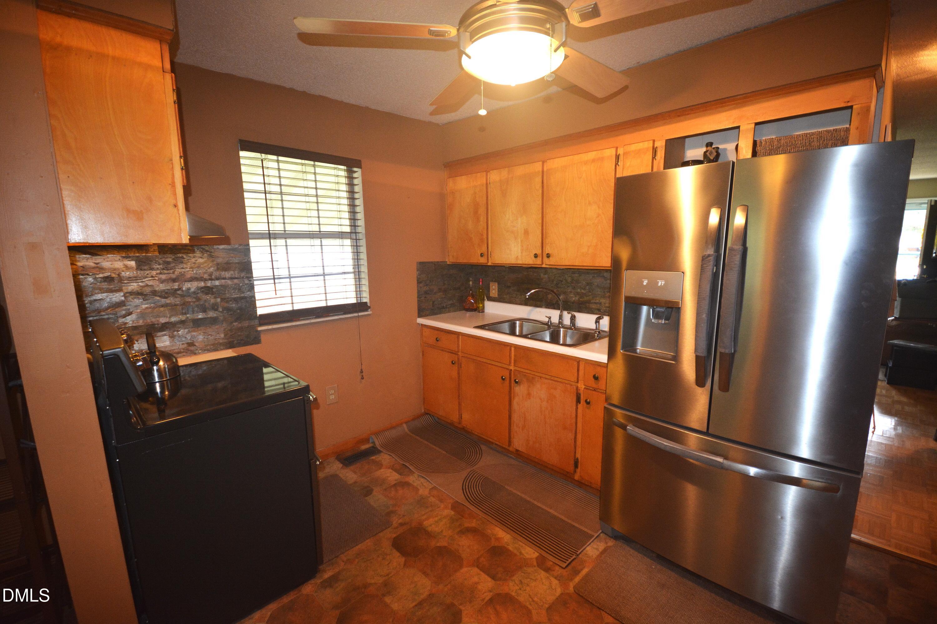 108 Scott Circle Property Photo 8