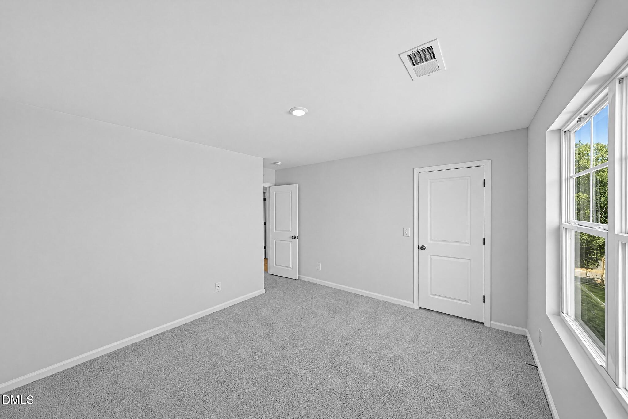 1041 Red Finch Way Property Photo 9