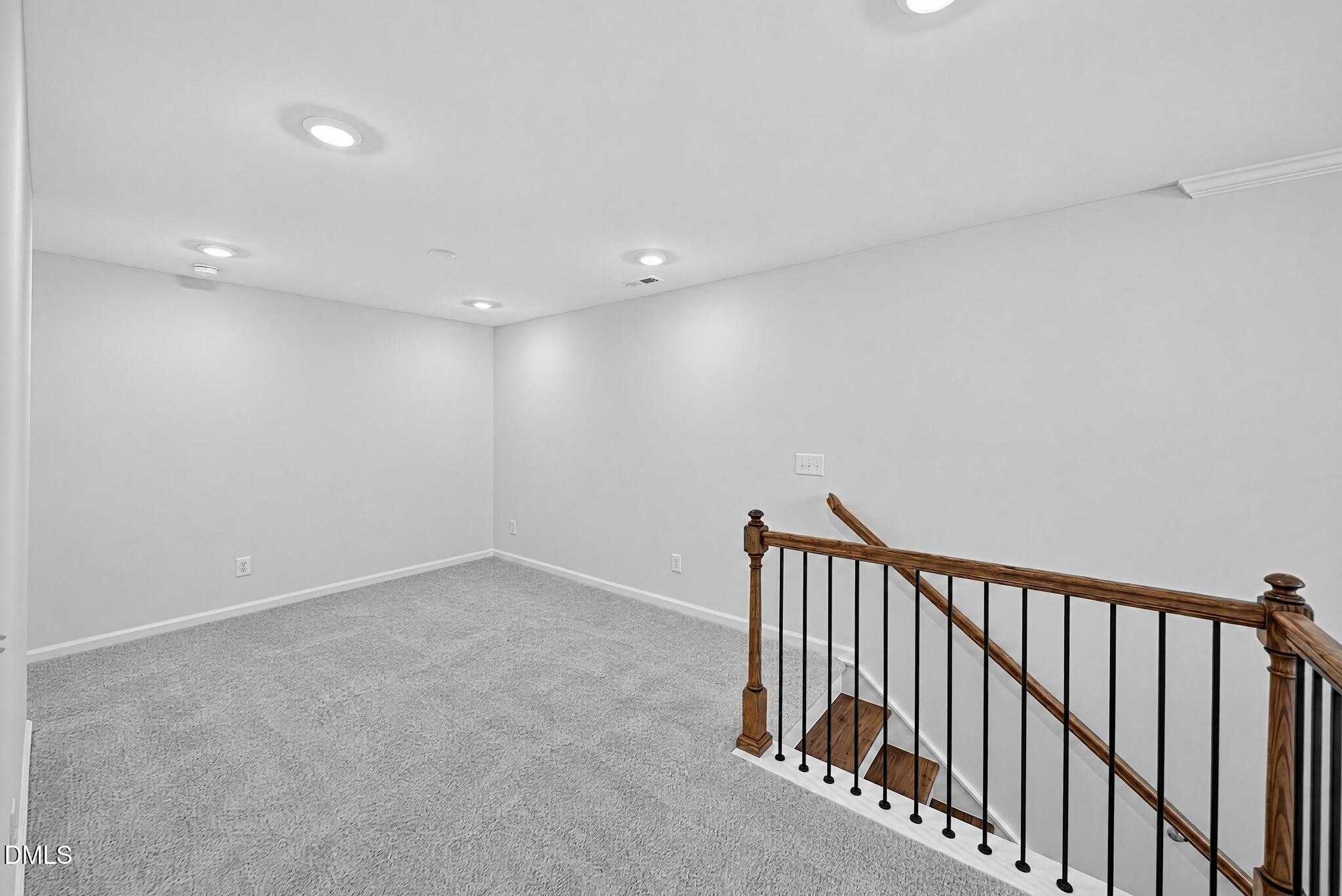 1041 Red Finch Way Property Photo 14