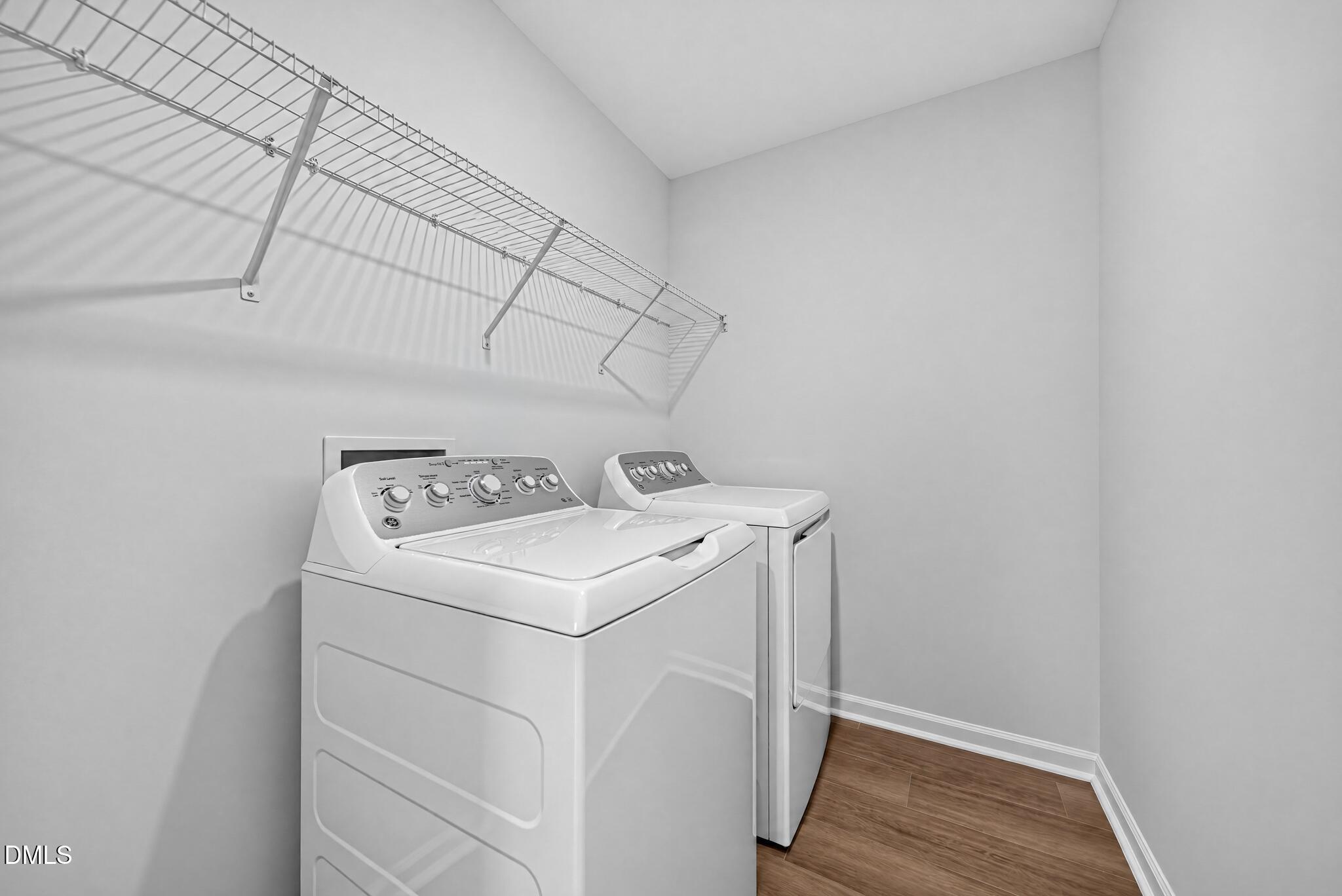 1041 Red Finch Way Property Photo 16