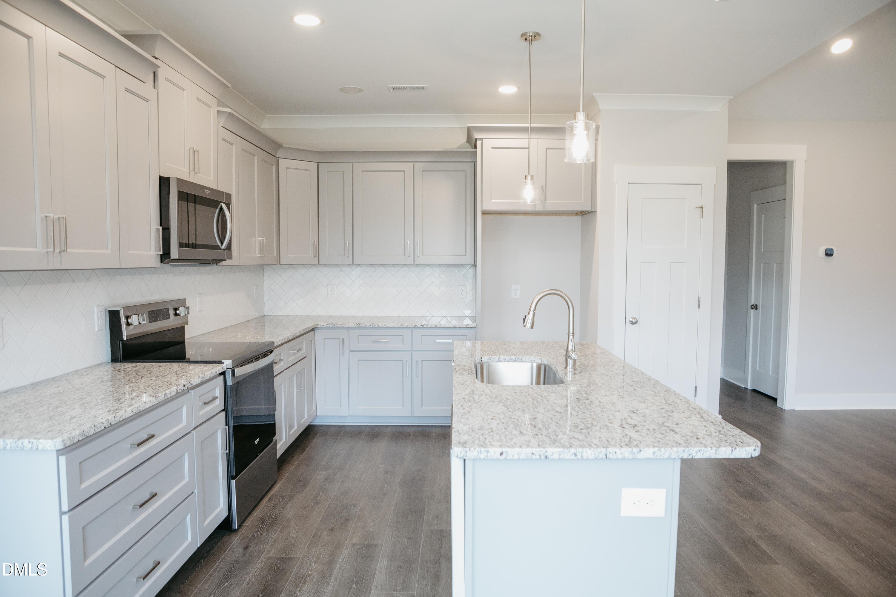 206 Vineyard Drive Property Photo 8