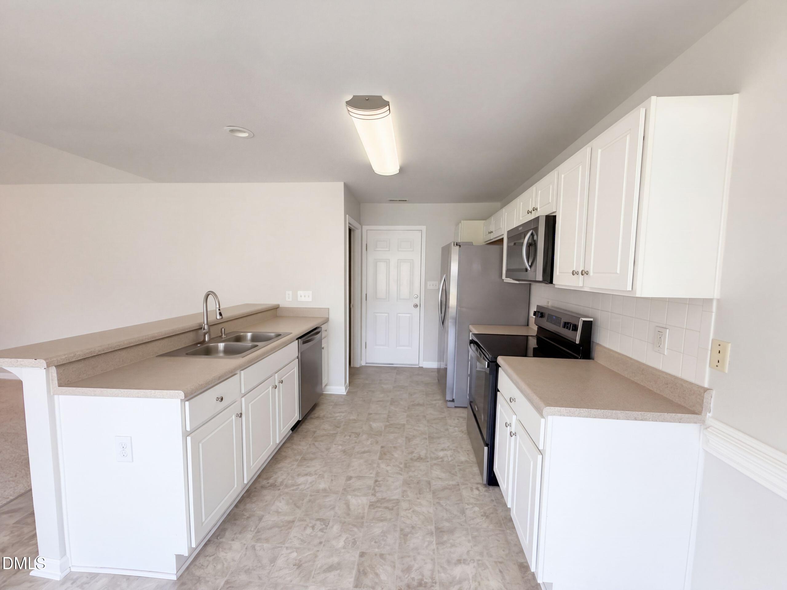 161 Bennington Drive Property Photo 10