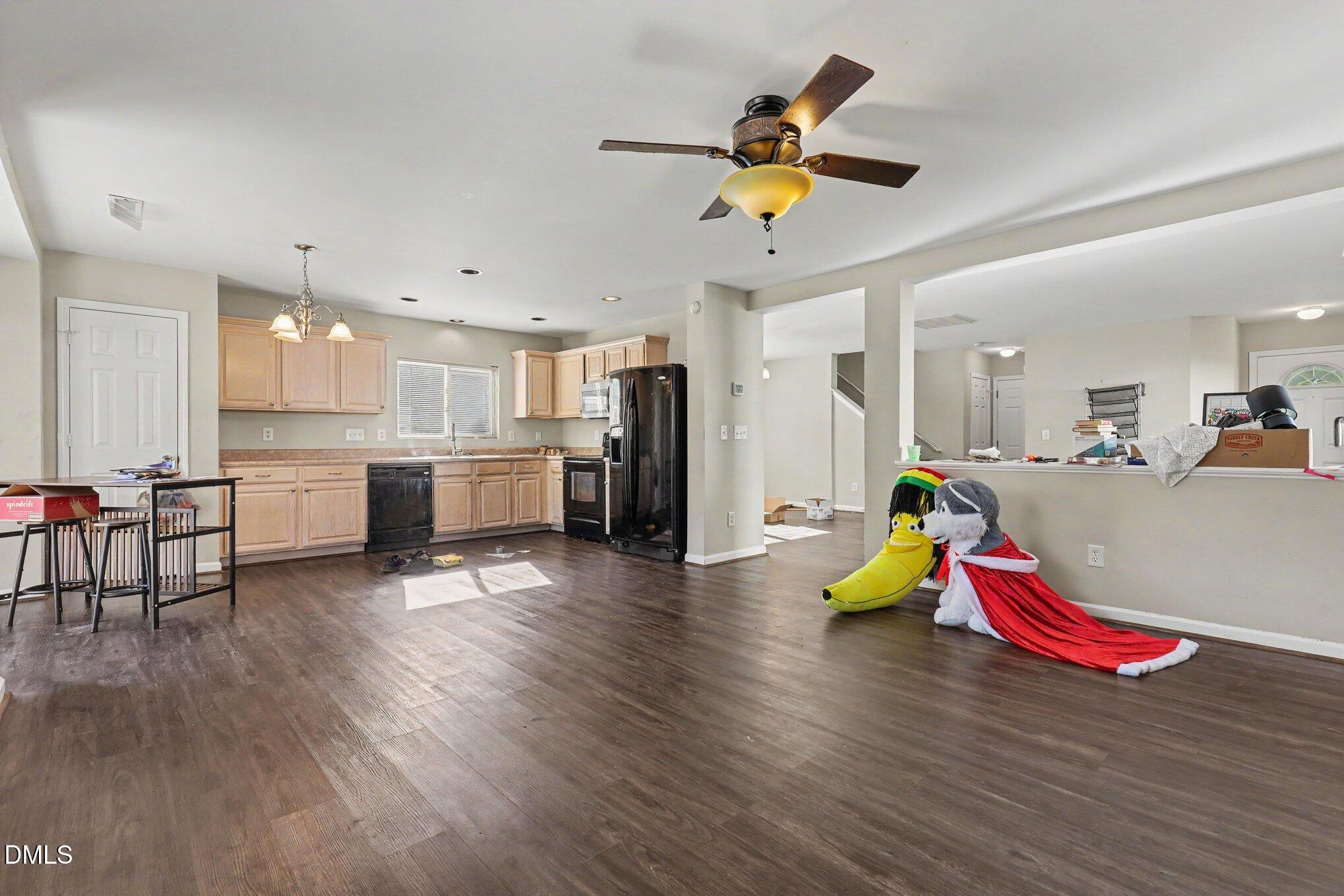 165 Steam Engine Way Property Photo 3
