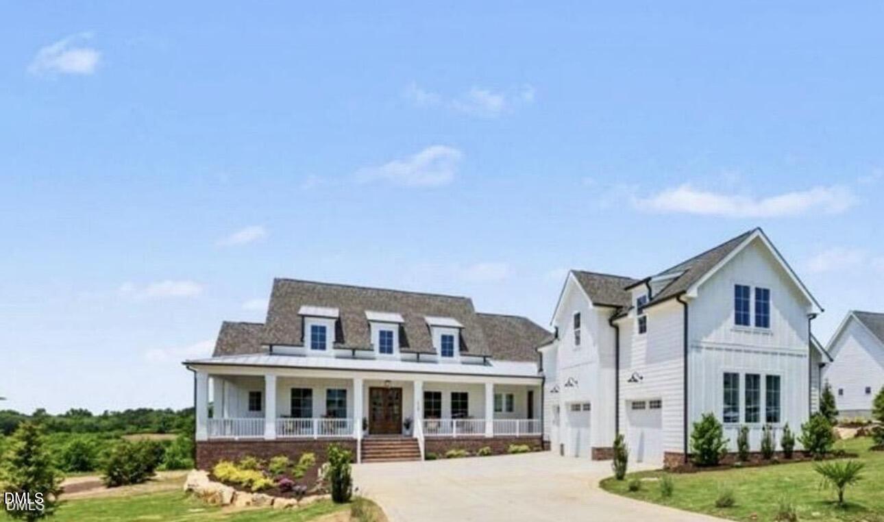 1060 Azalea Garden Circle Property Photo 1