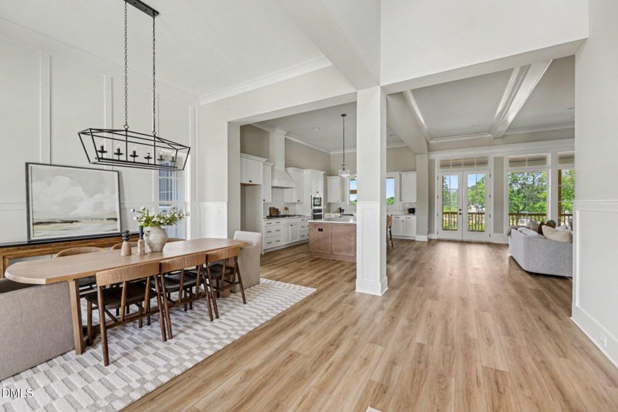 1060 Azalea Garden Circle Property Photo 3