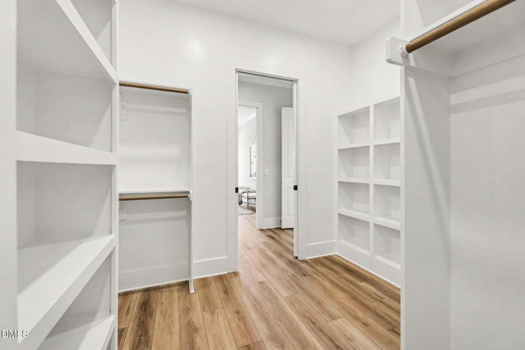 1060 Azalea Garden Circle Property Photo 16