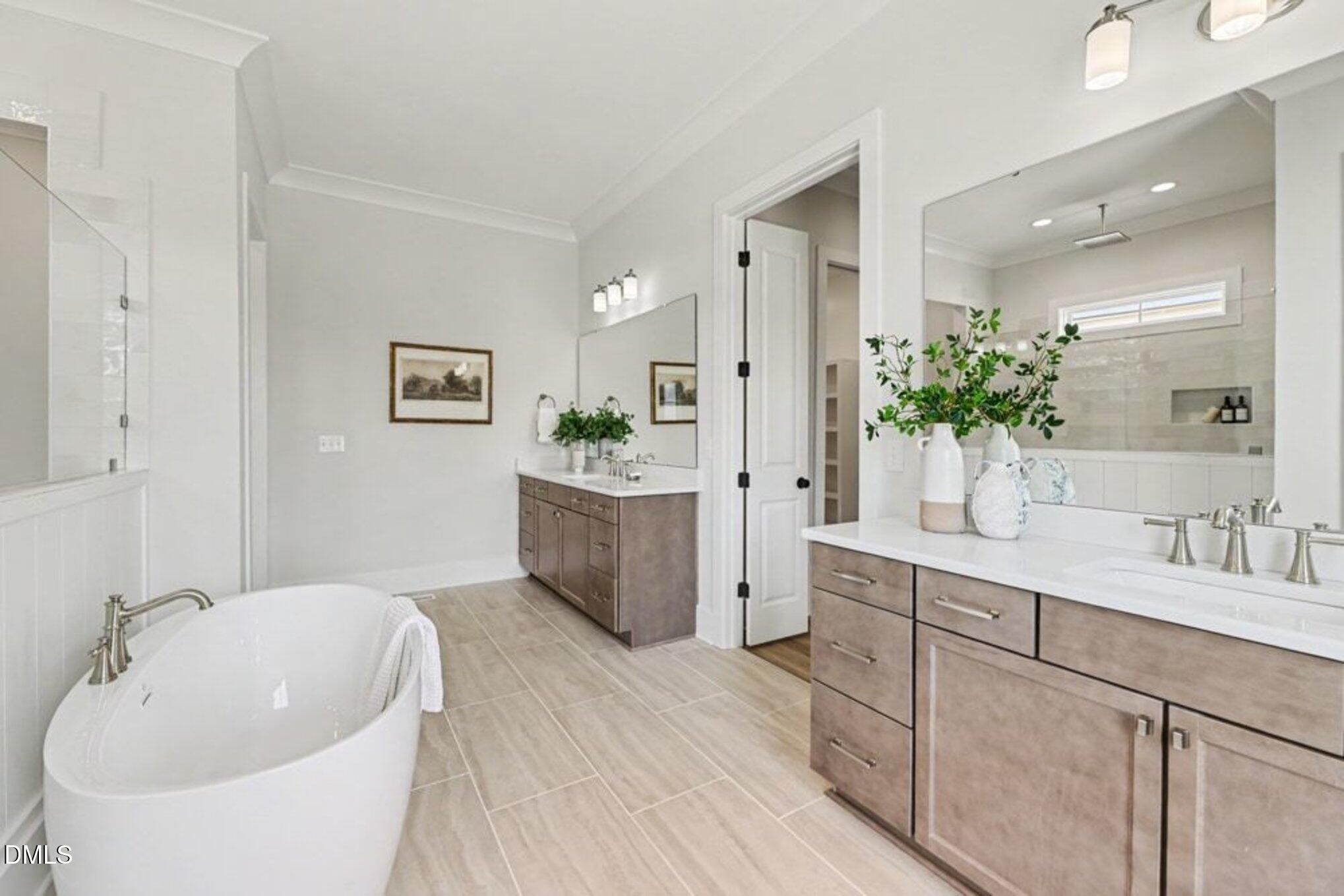 1060 Azalea Garden Circle Property Photo 25