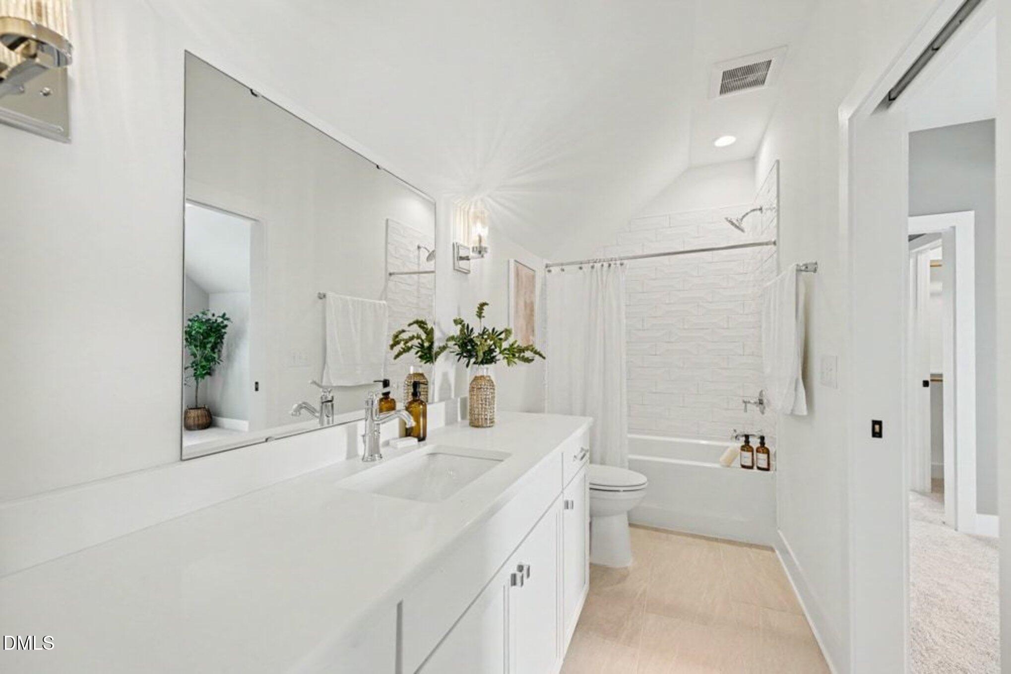 1060 Azalea Garden Circle Property Photo 29