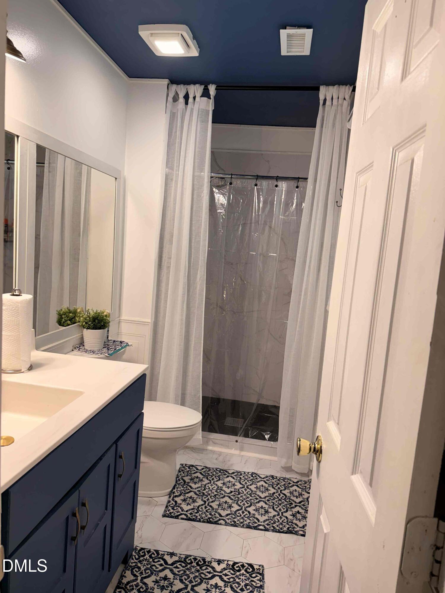 806 Whitby Court Property Photo 19
