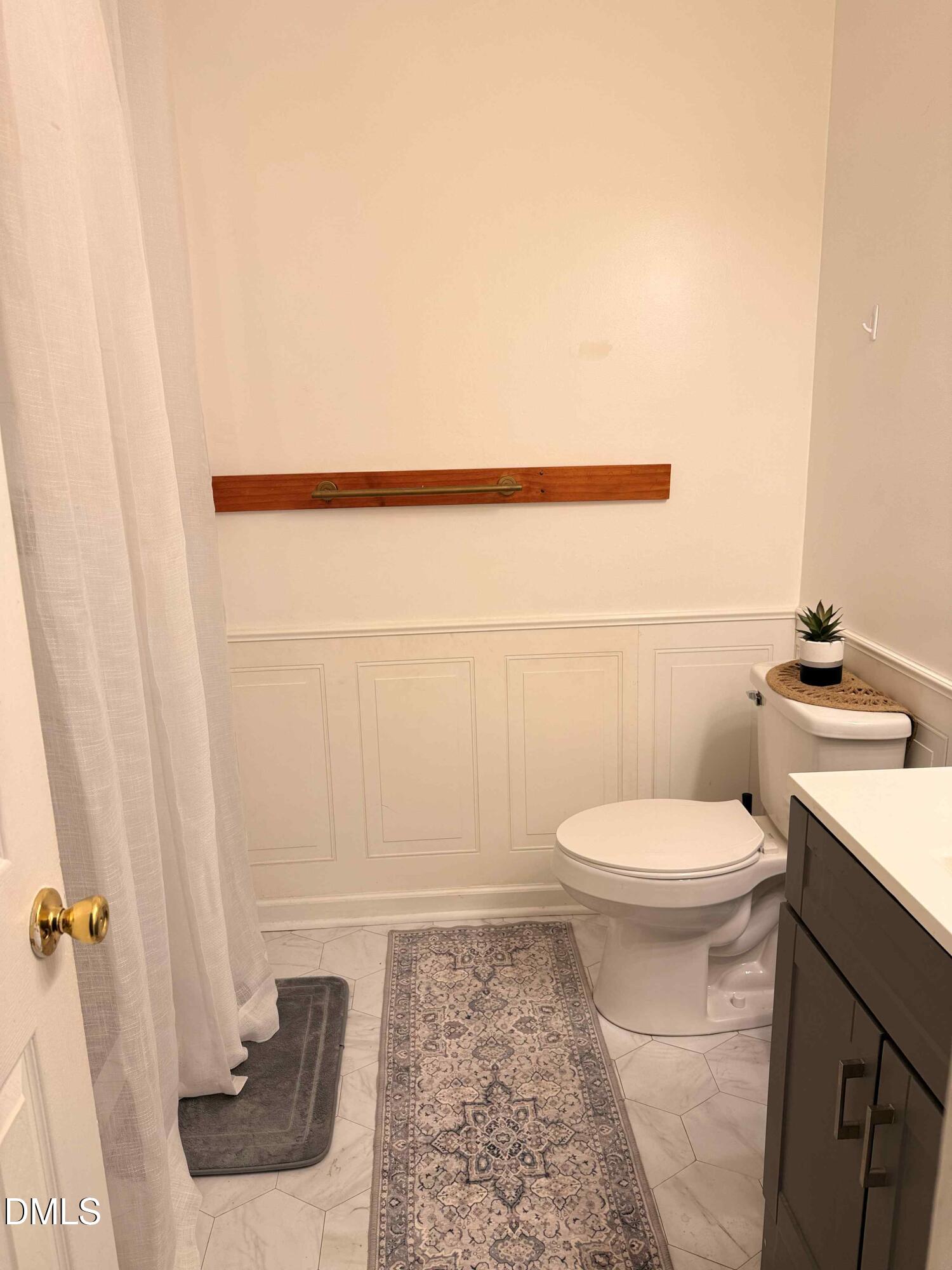 806 Whitby Court Property Photo 20