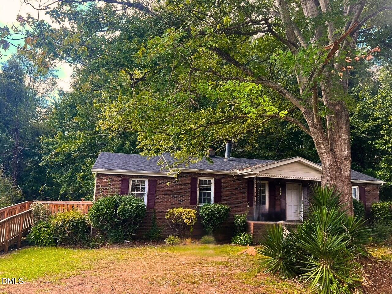 3833 Jonesville Road Property Photo 1