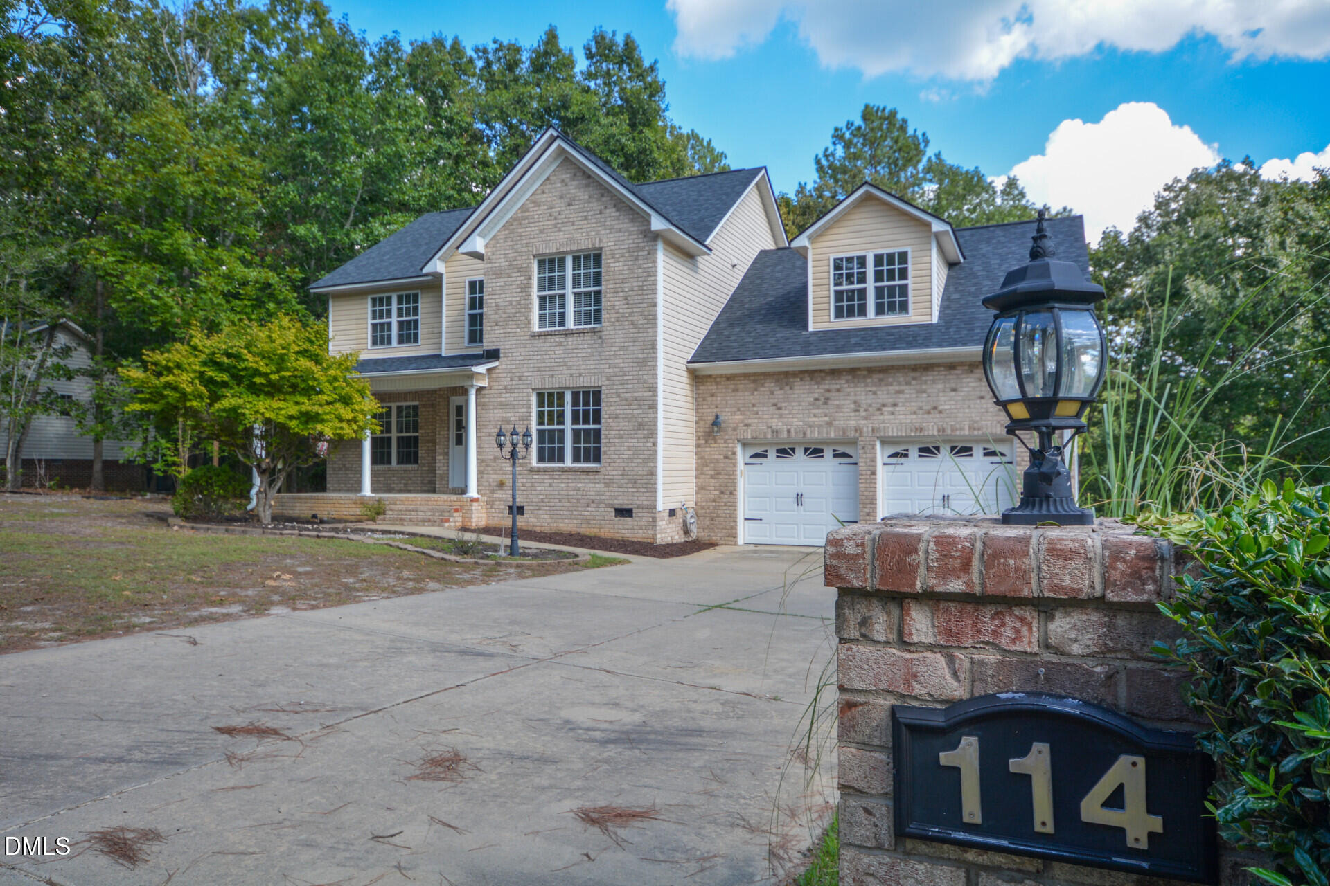 114 Carolina Way Property Photo 2