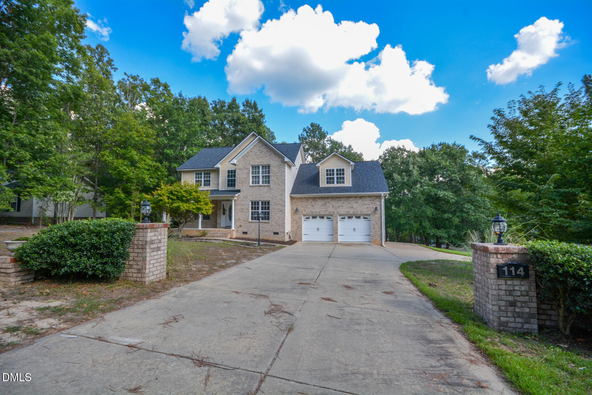 114 Carolina Way Property Photo 3