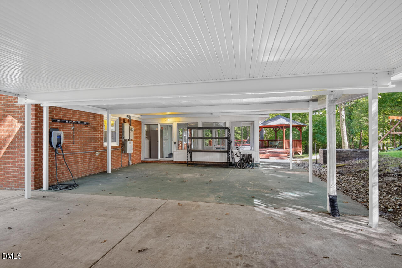 13 Winthrop Court Property Photo 40