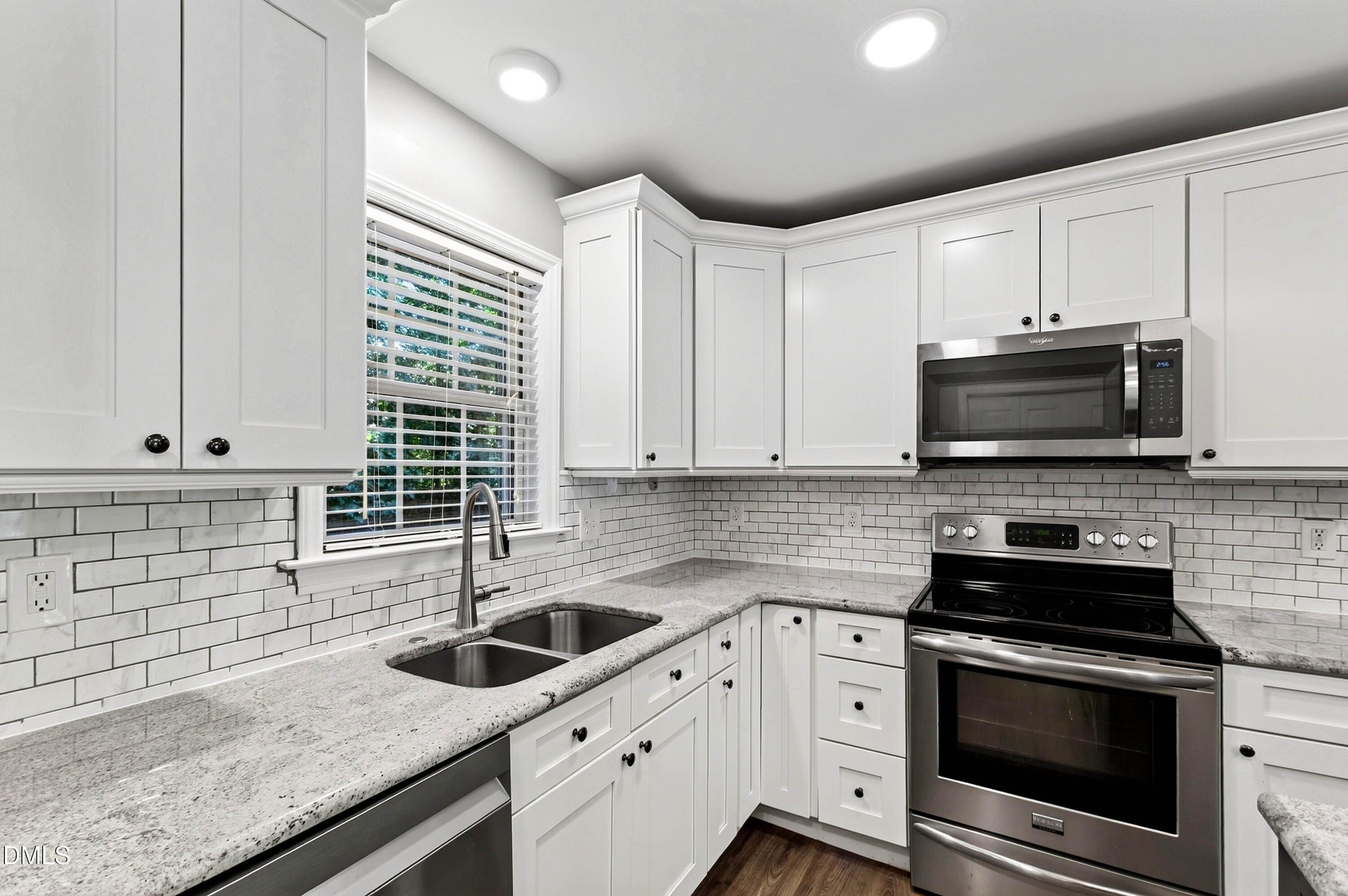 25 Beaver Ridge Drive Property Photo 8