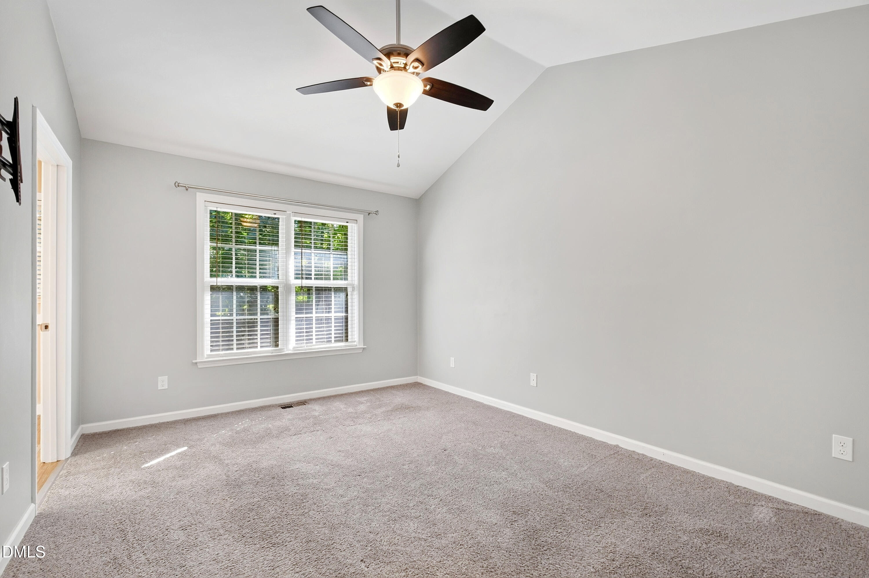 25 Beaver Ridge Drive Property Photo 17