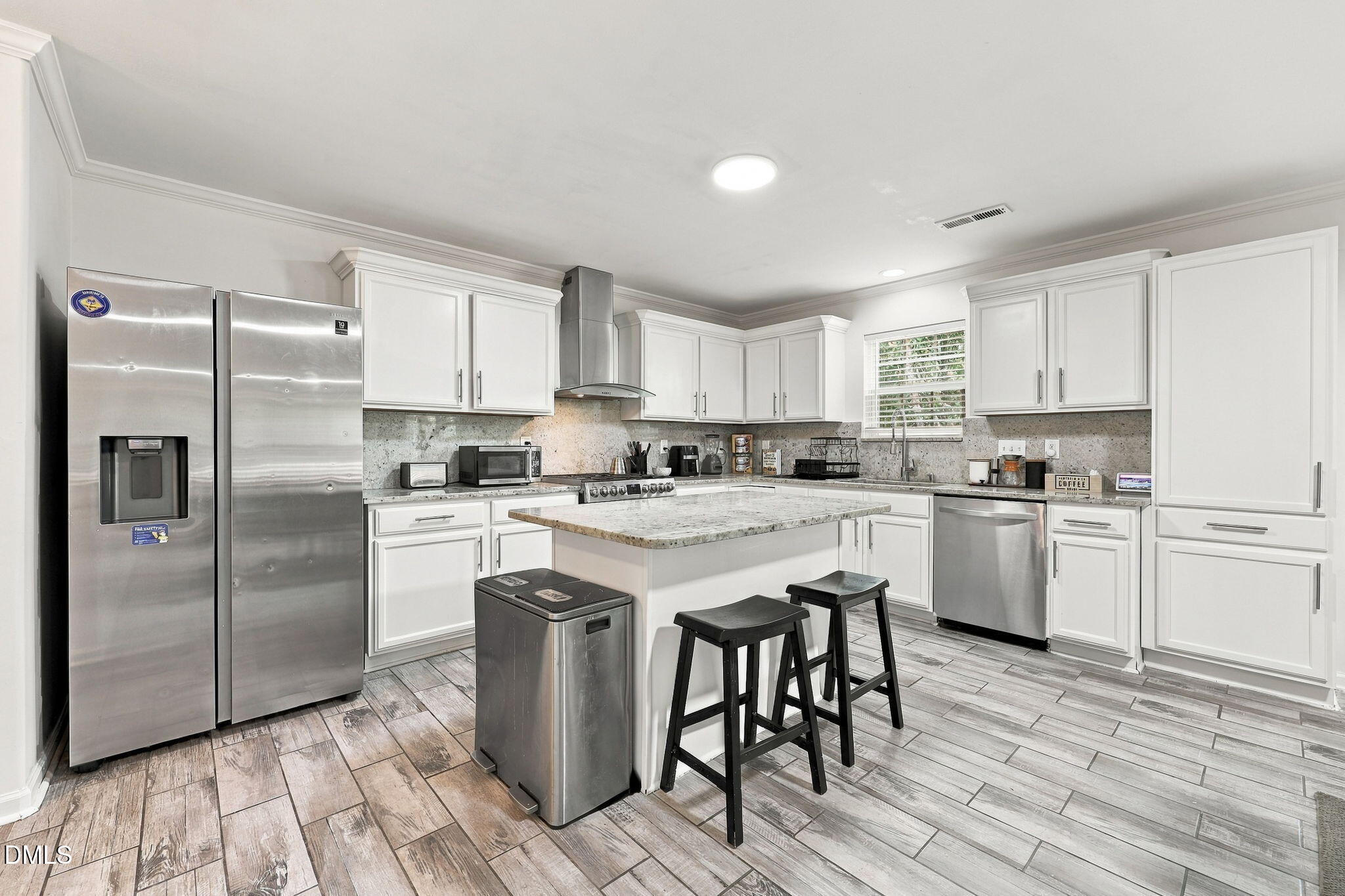 5015 Carnelian Drive Property Photo 8