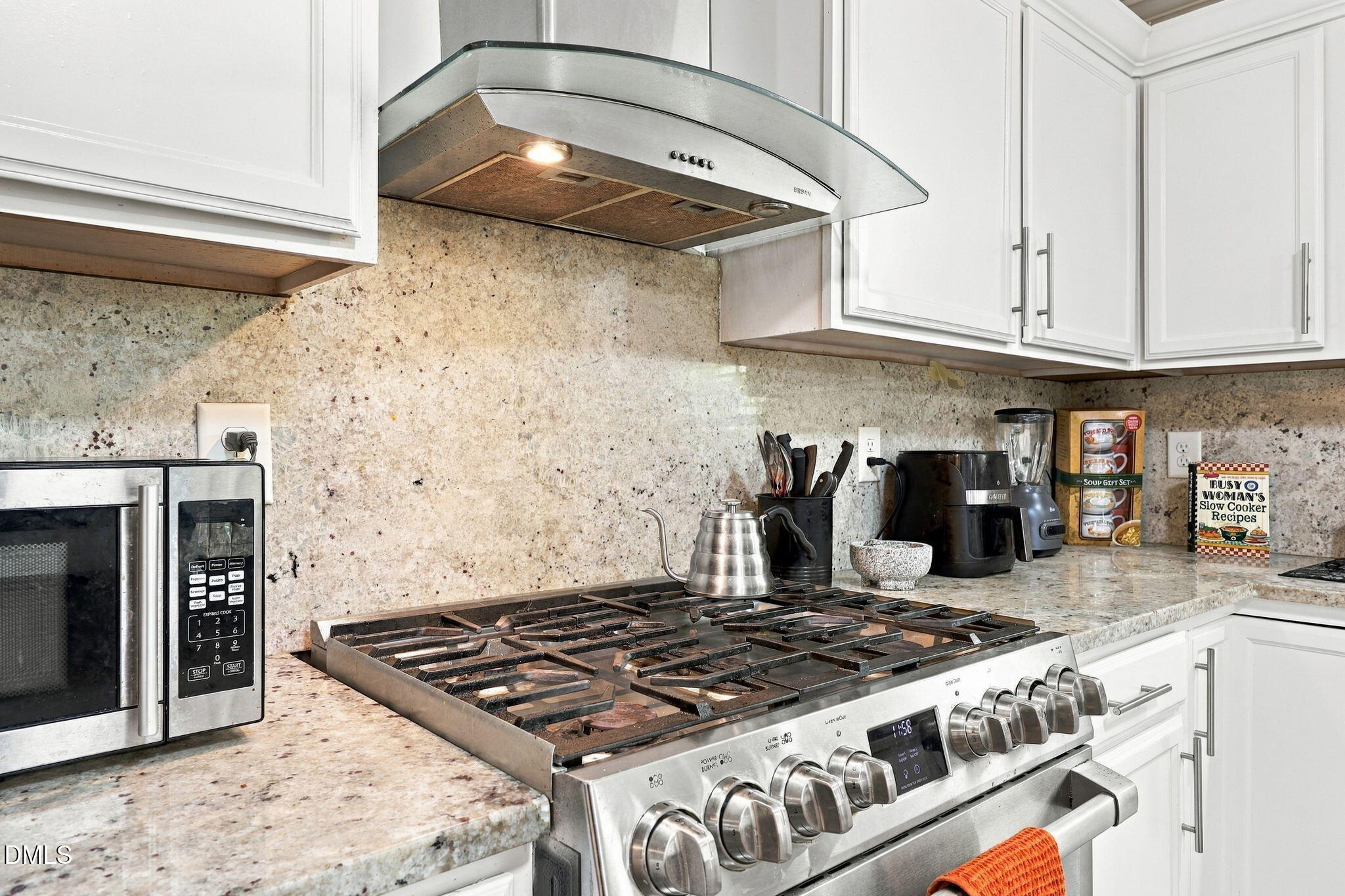 5015 Carnelian Drive Property Photo 13