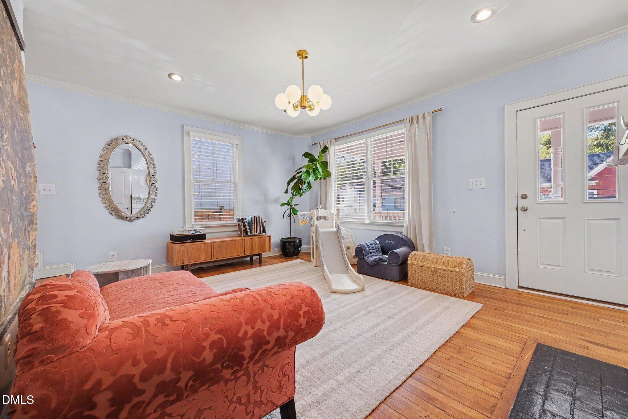808 Yancey Street Property Photo 2
