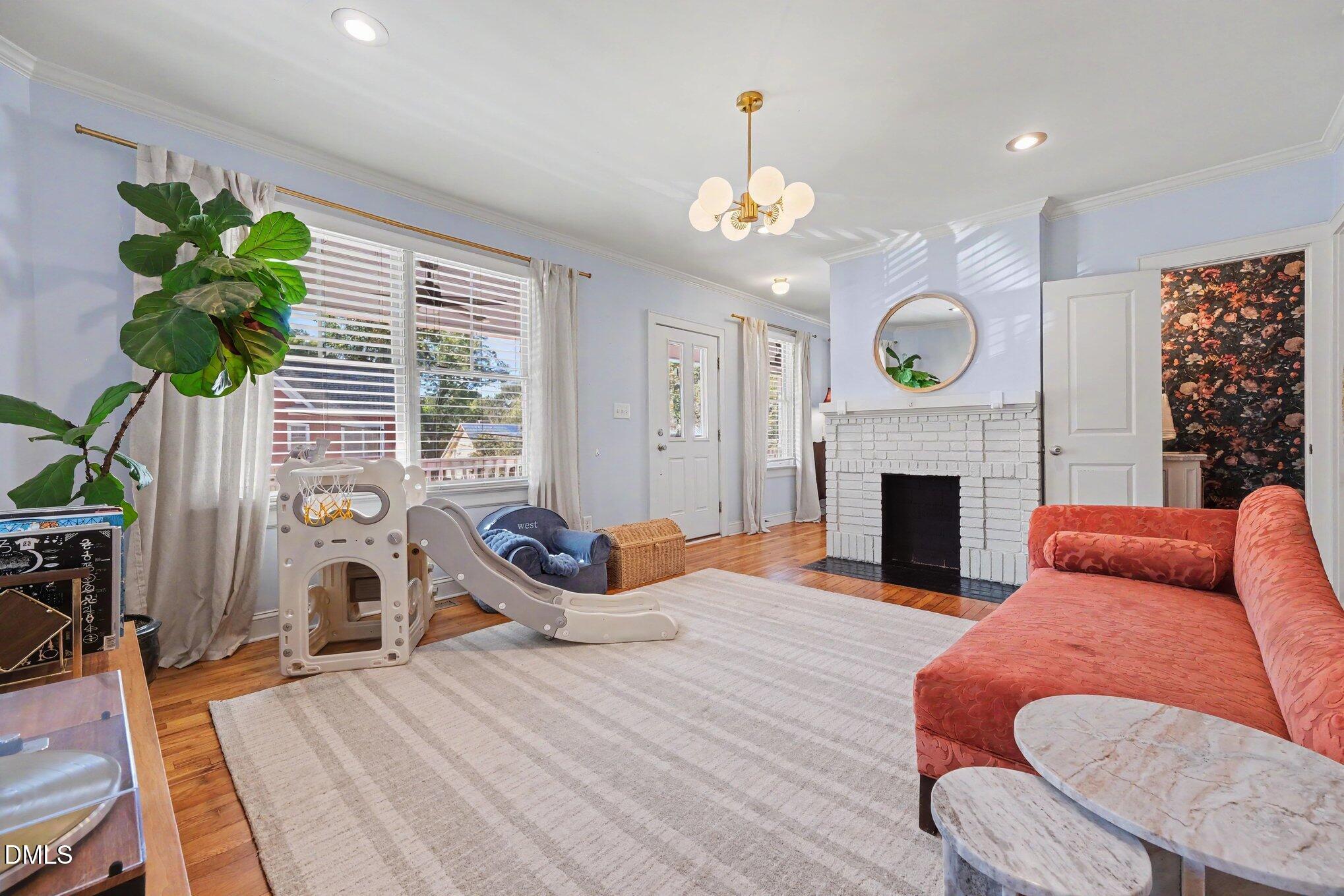 808 Yancey Street Property Photo 4