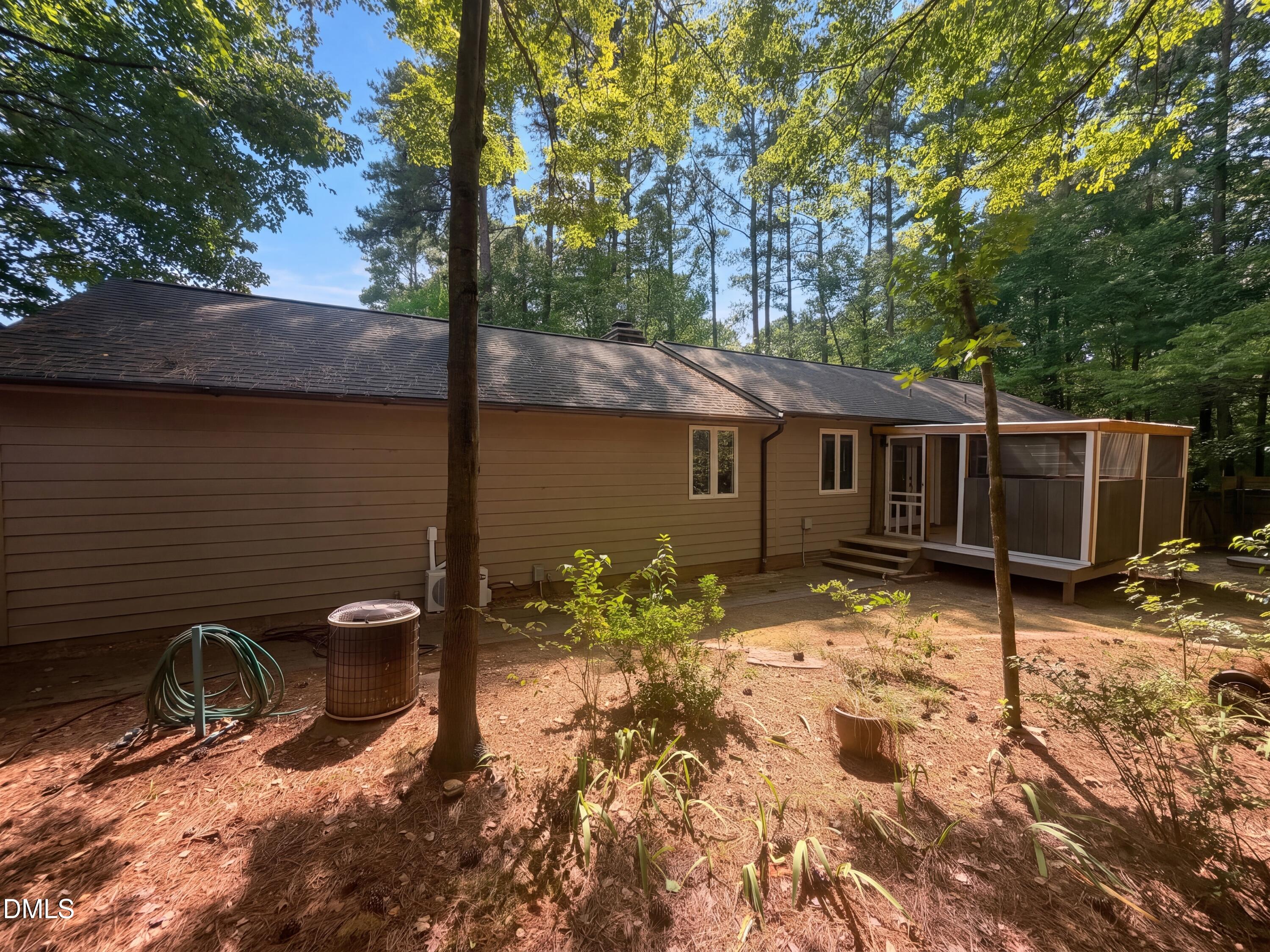 6908 Laurdane Road Property Photo 5