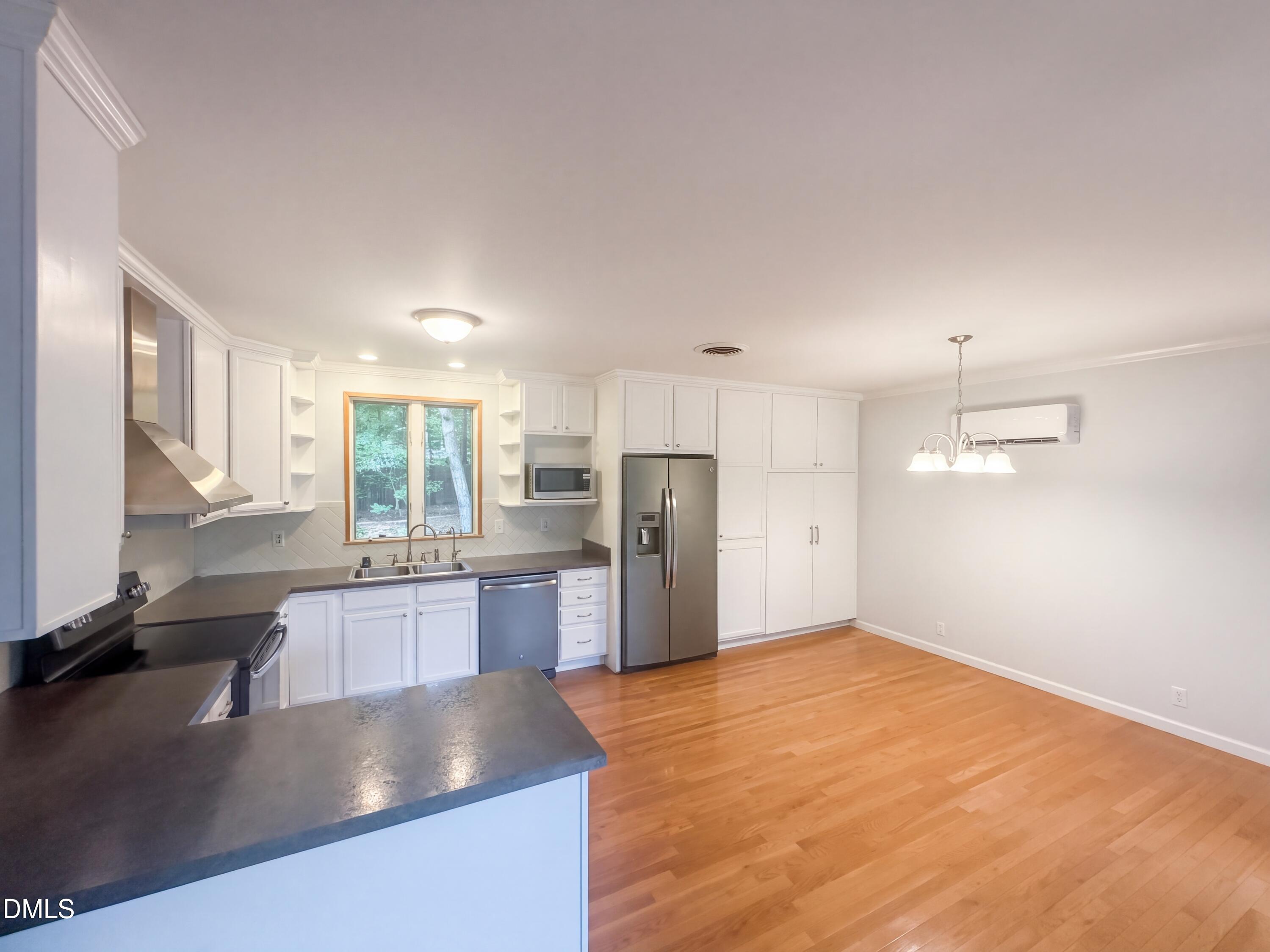 6908 Laurdane Road Property Photo 11