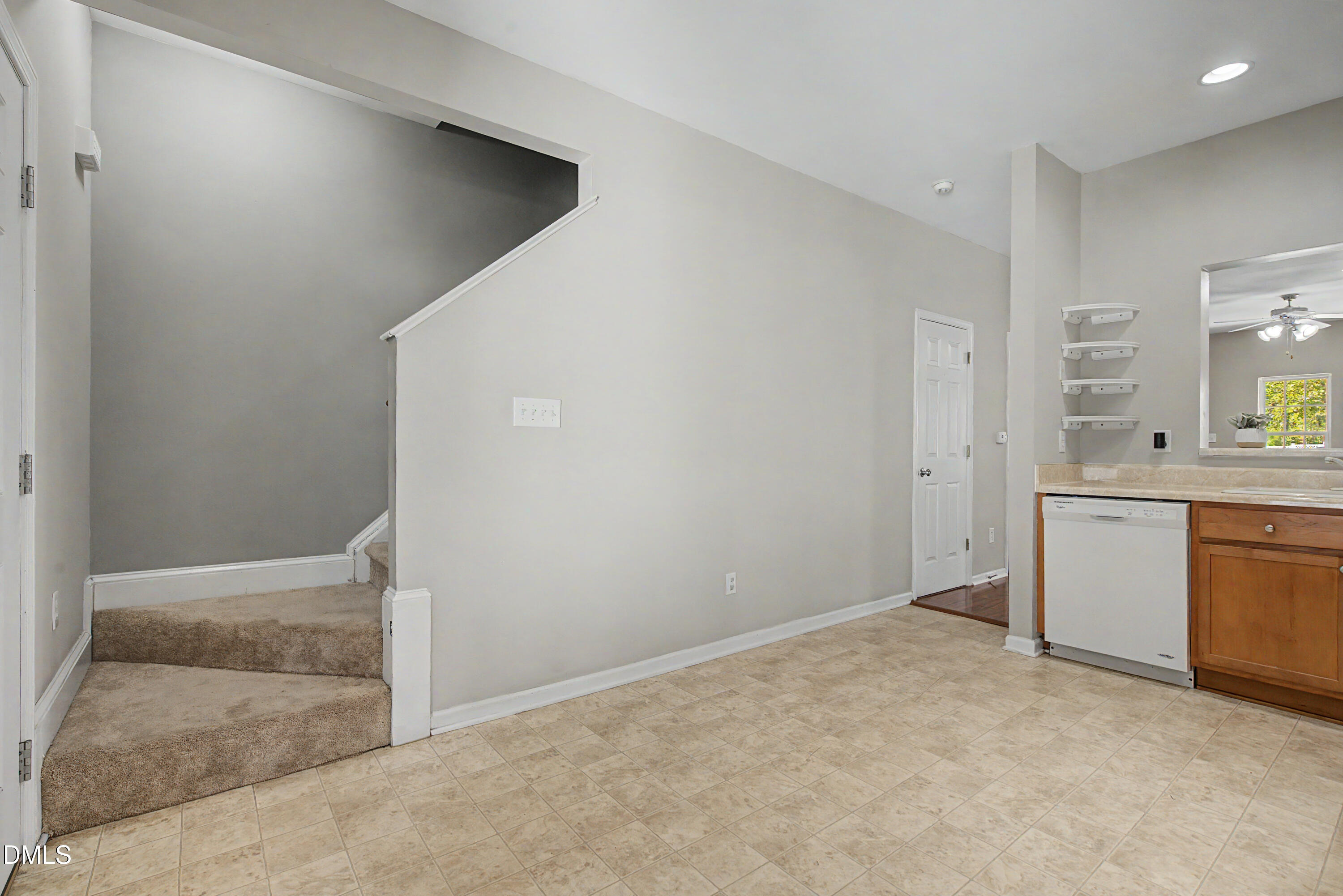 705 Glen Road 104 Property Photo 14